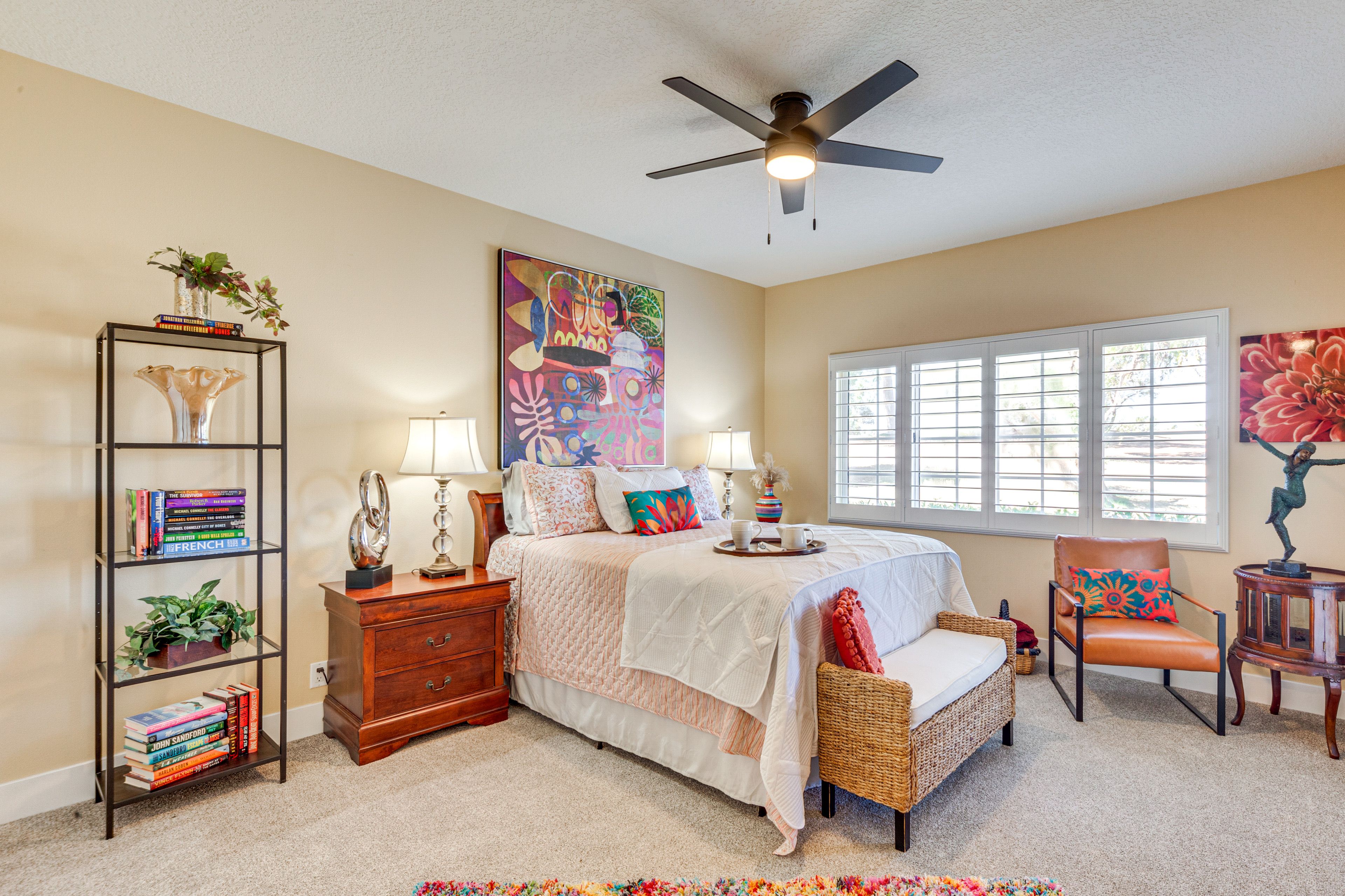 Bedroom 1 | Queen Bed | Smart TV