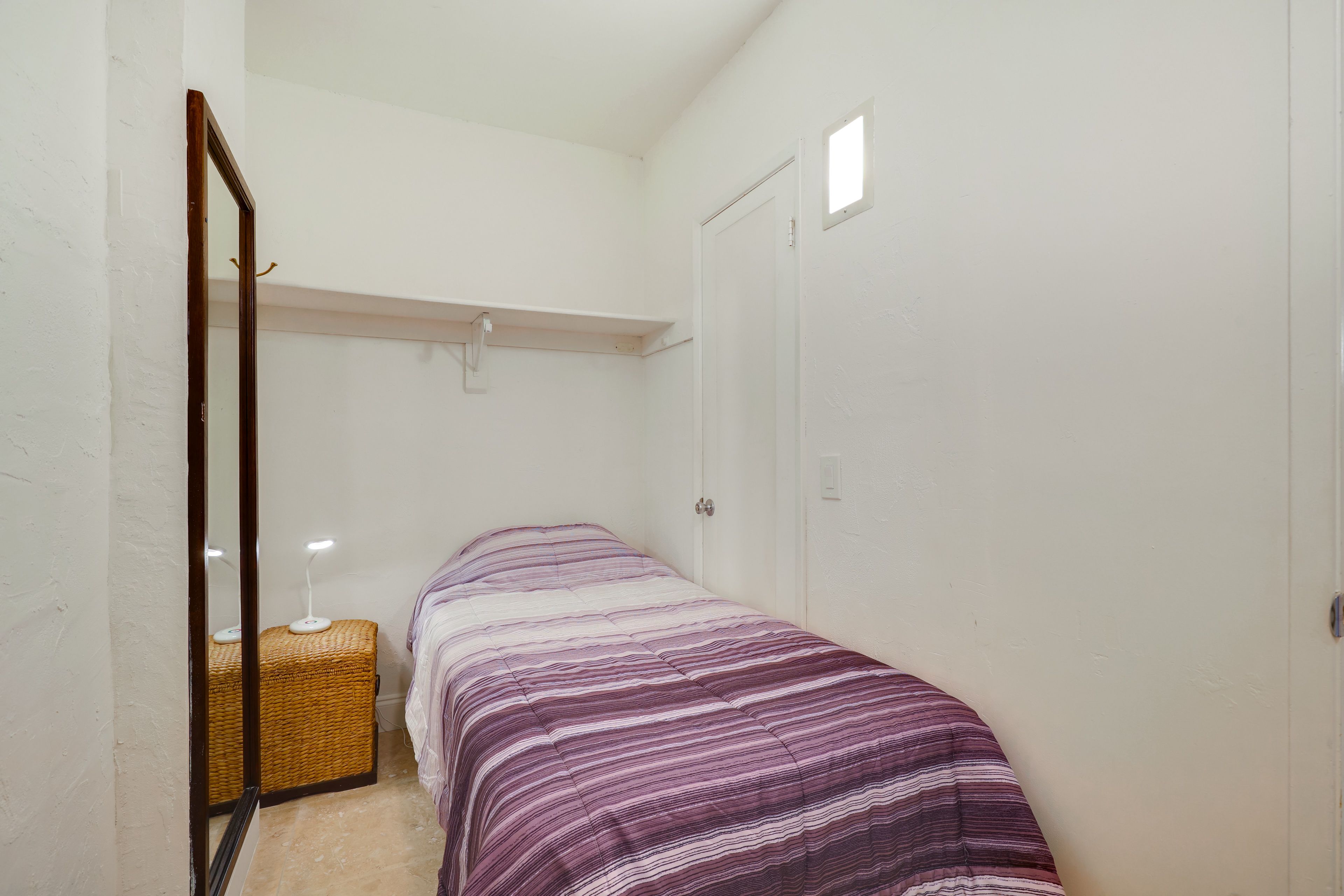 Sleeping Nook | Twin Bed