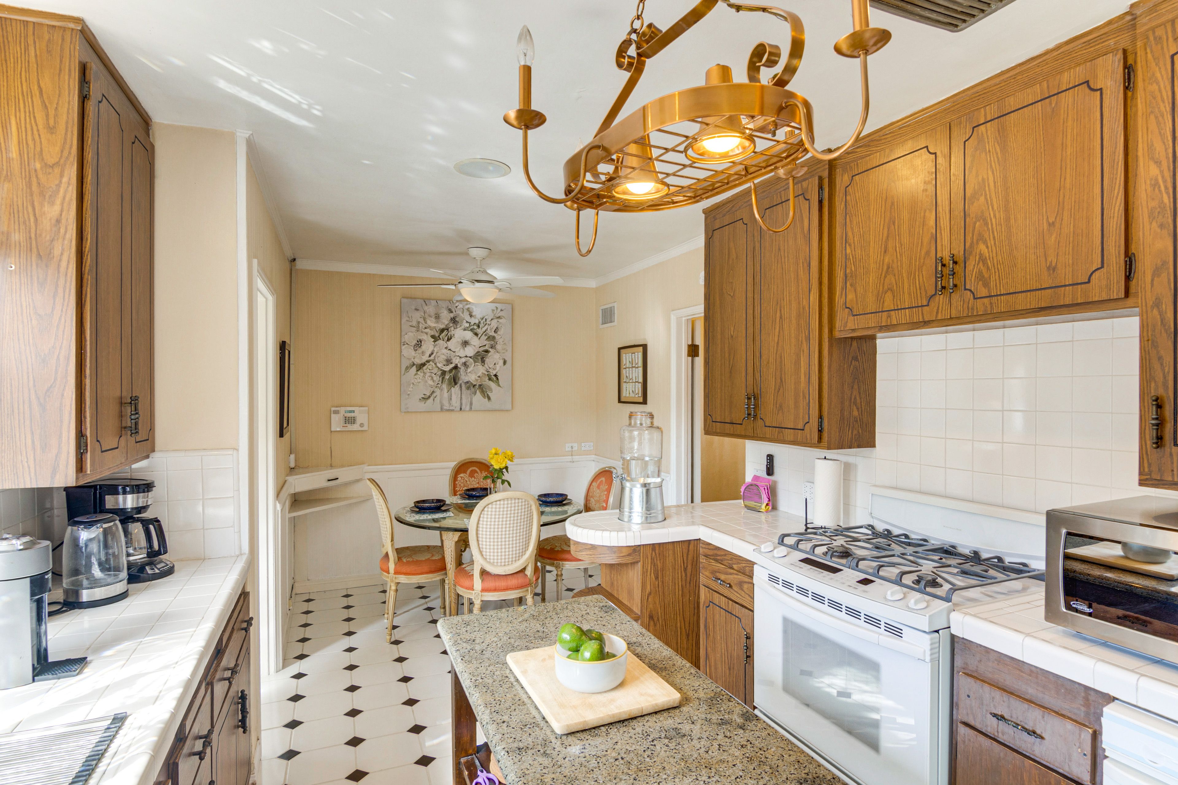 Kitchen | Cooking Basics | Dining Table