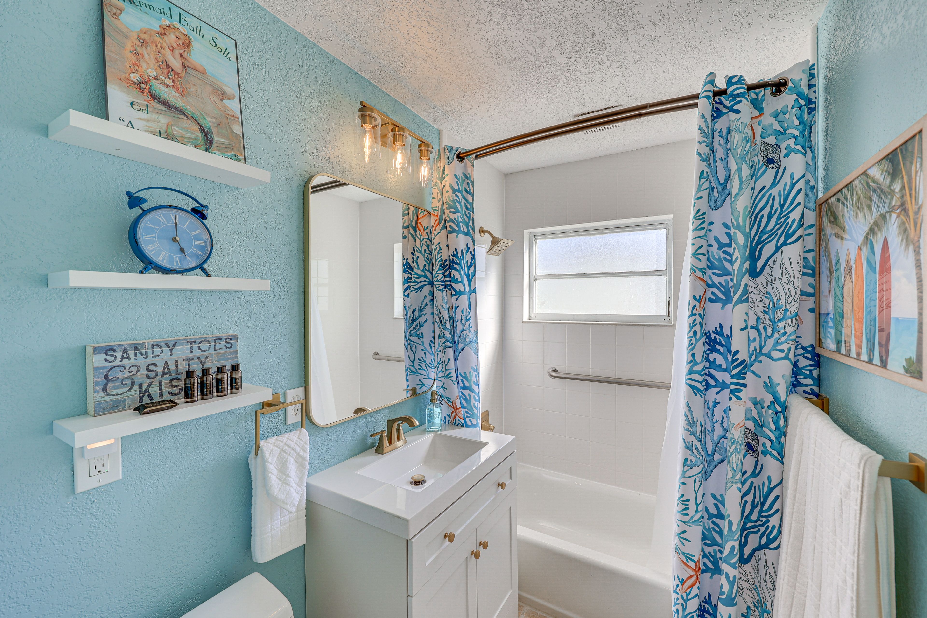 Bathroom | Towels Provided