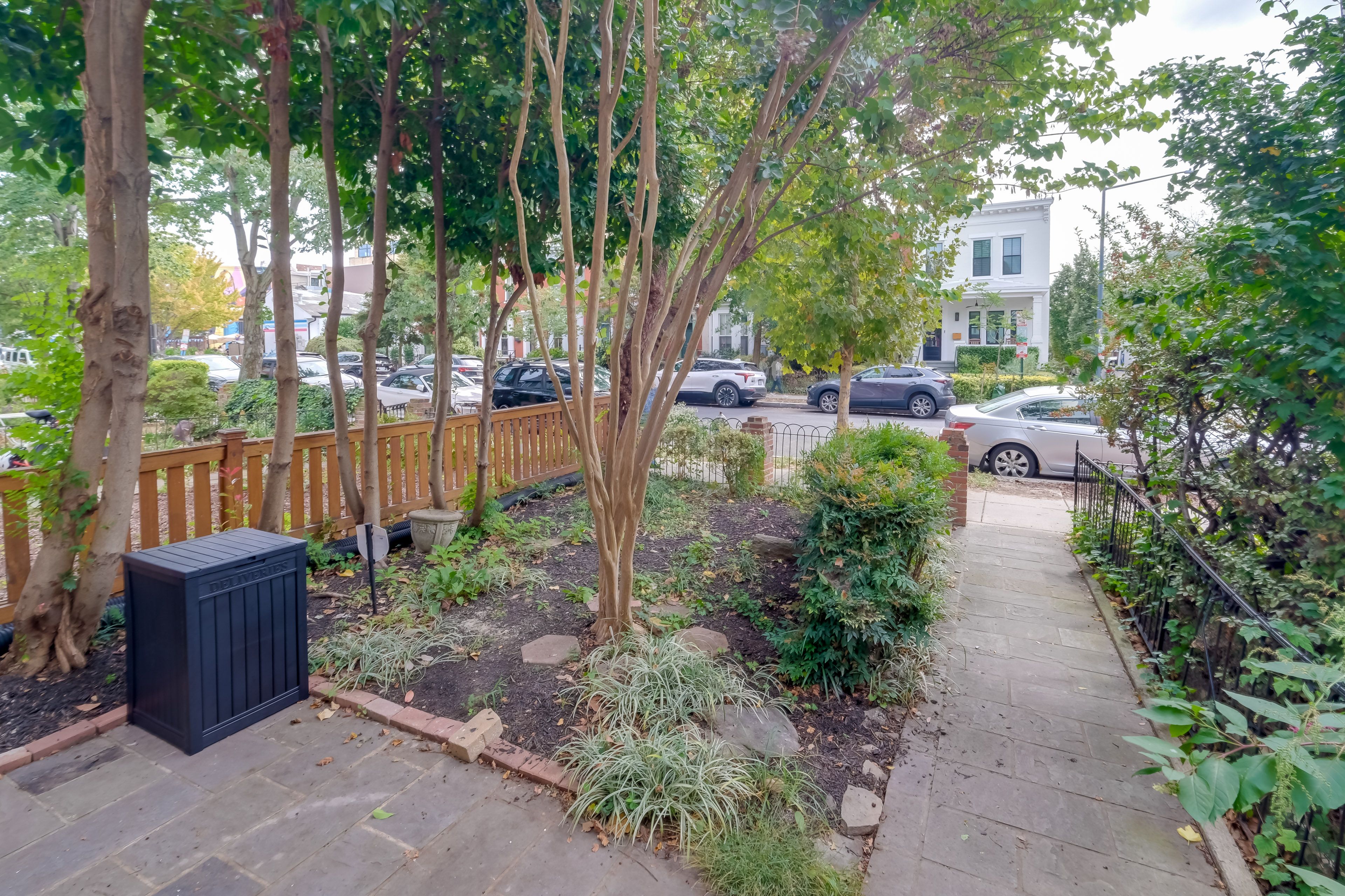 Parking | Shared Rear Parking (2 Vehicles)