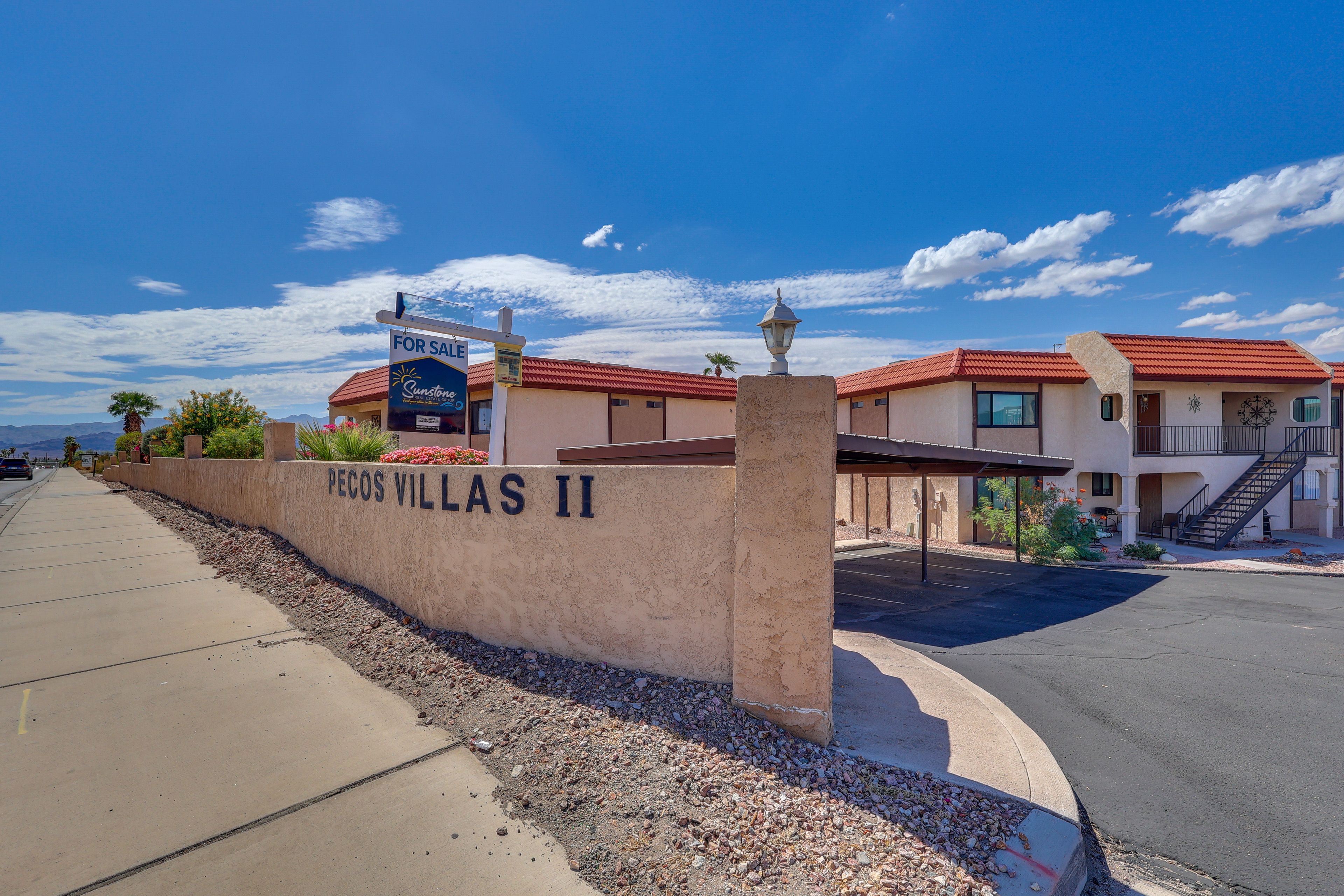 Property Exterior | Single-Level Condo | 2nd-Floor Unit