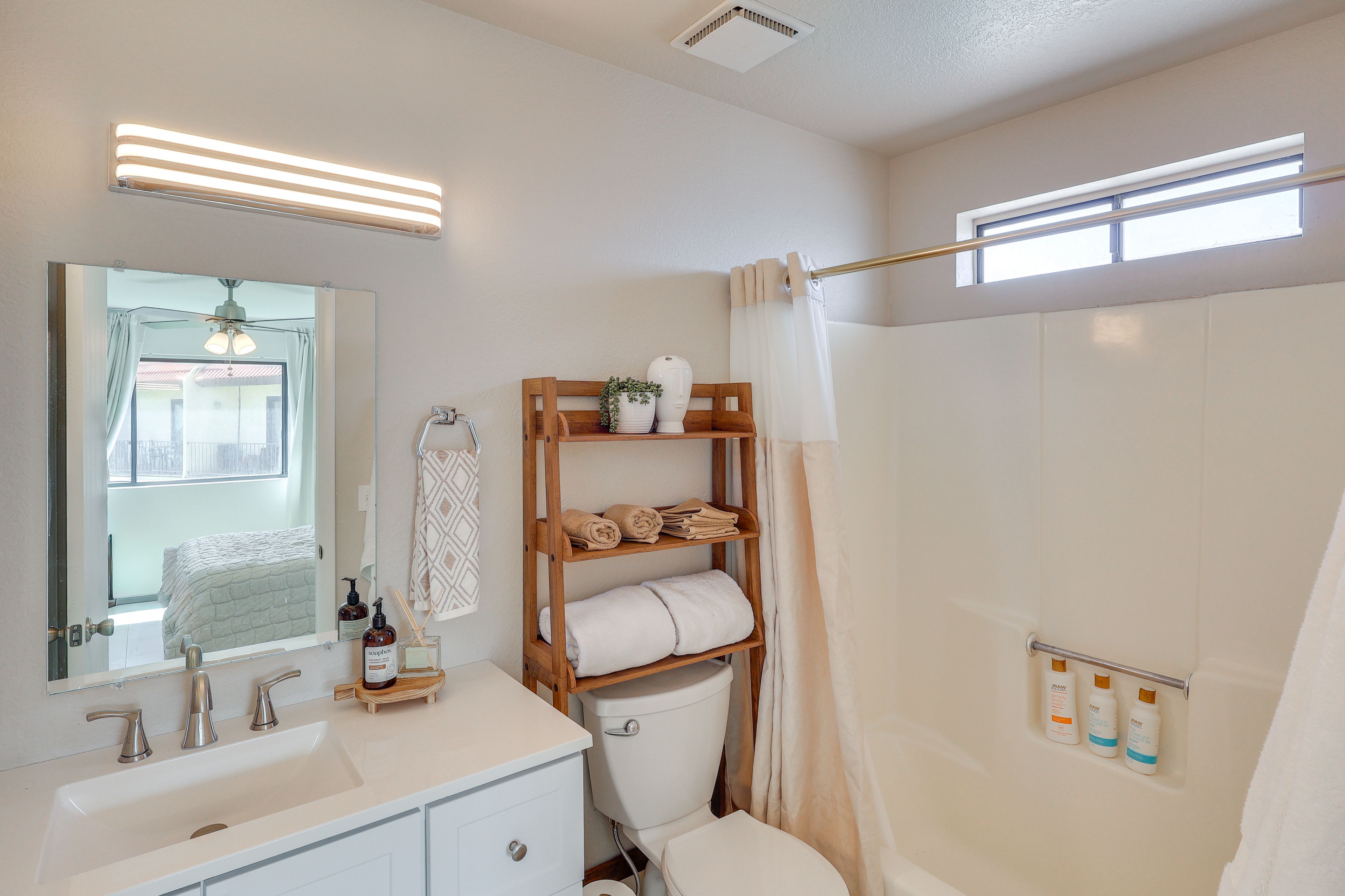 En-Suite Bathroom | Towels Provided