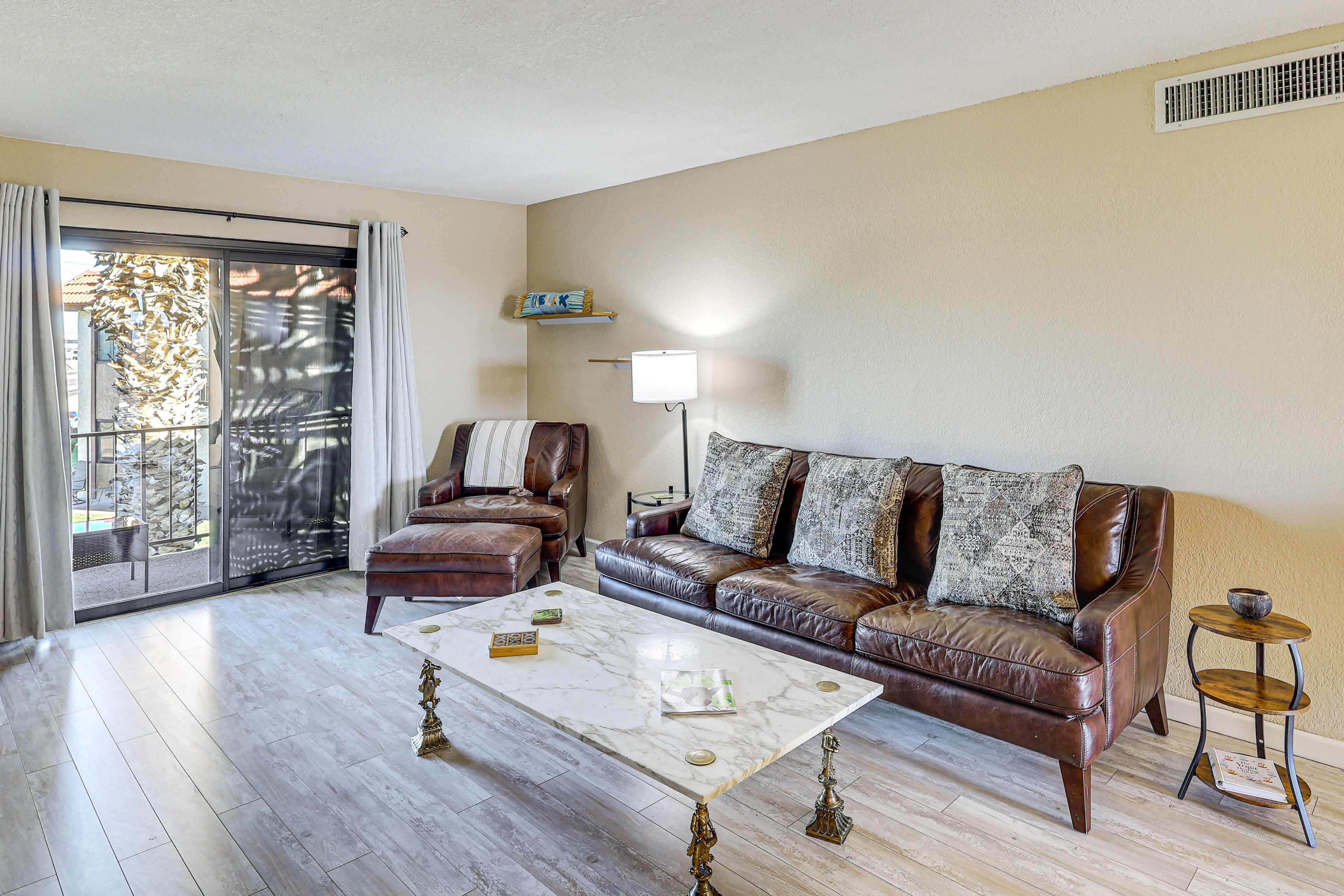 Living Room | Electric Fireplace