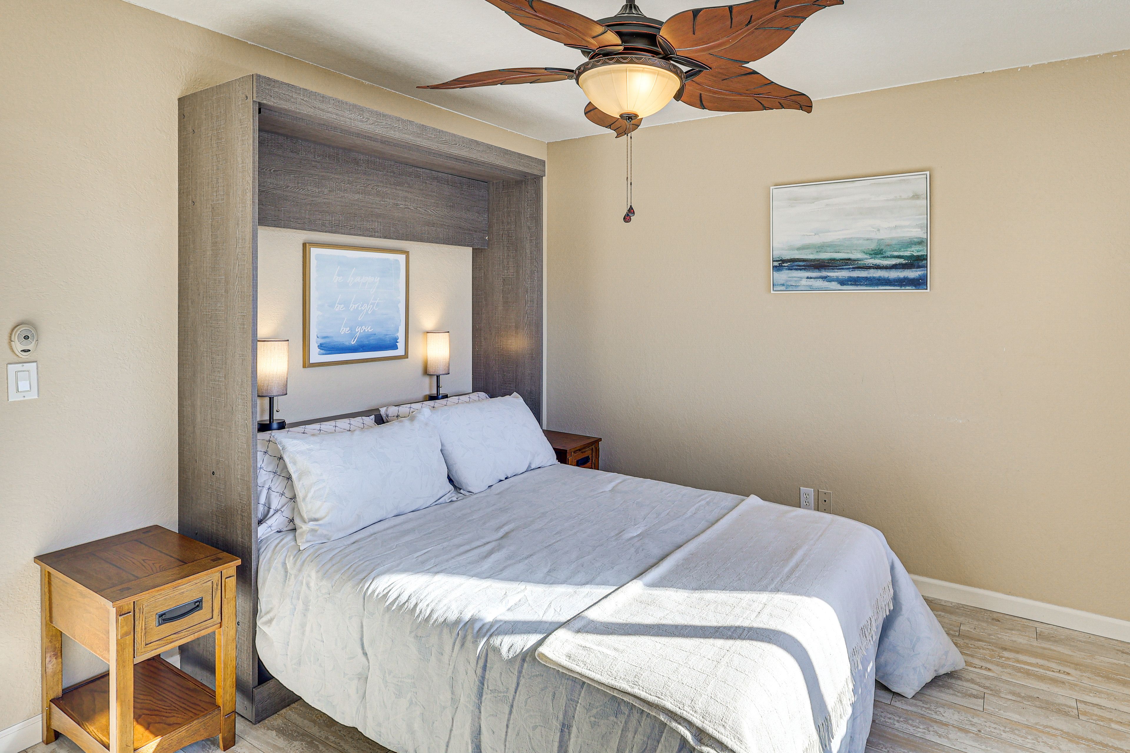 Bedroom 2 | Queen Bed