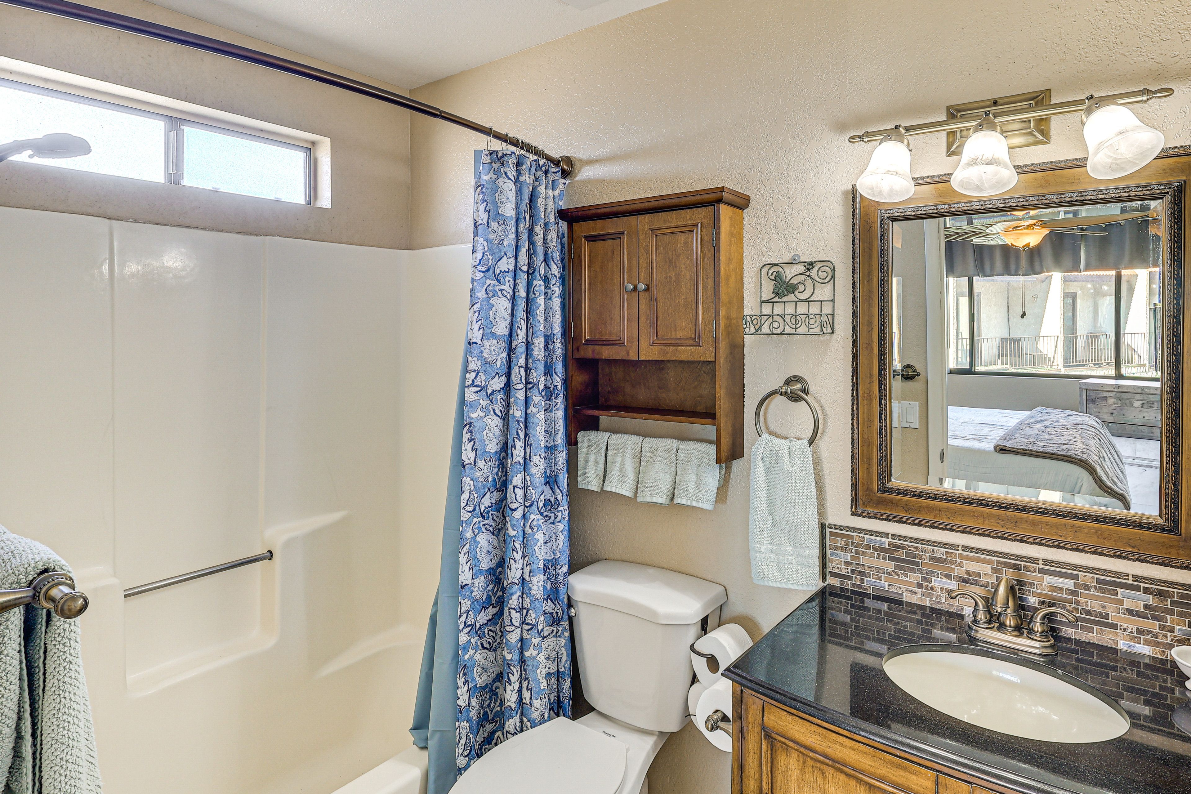 Bathroom | Towels Provided