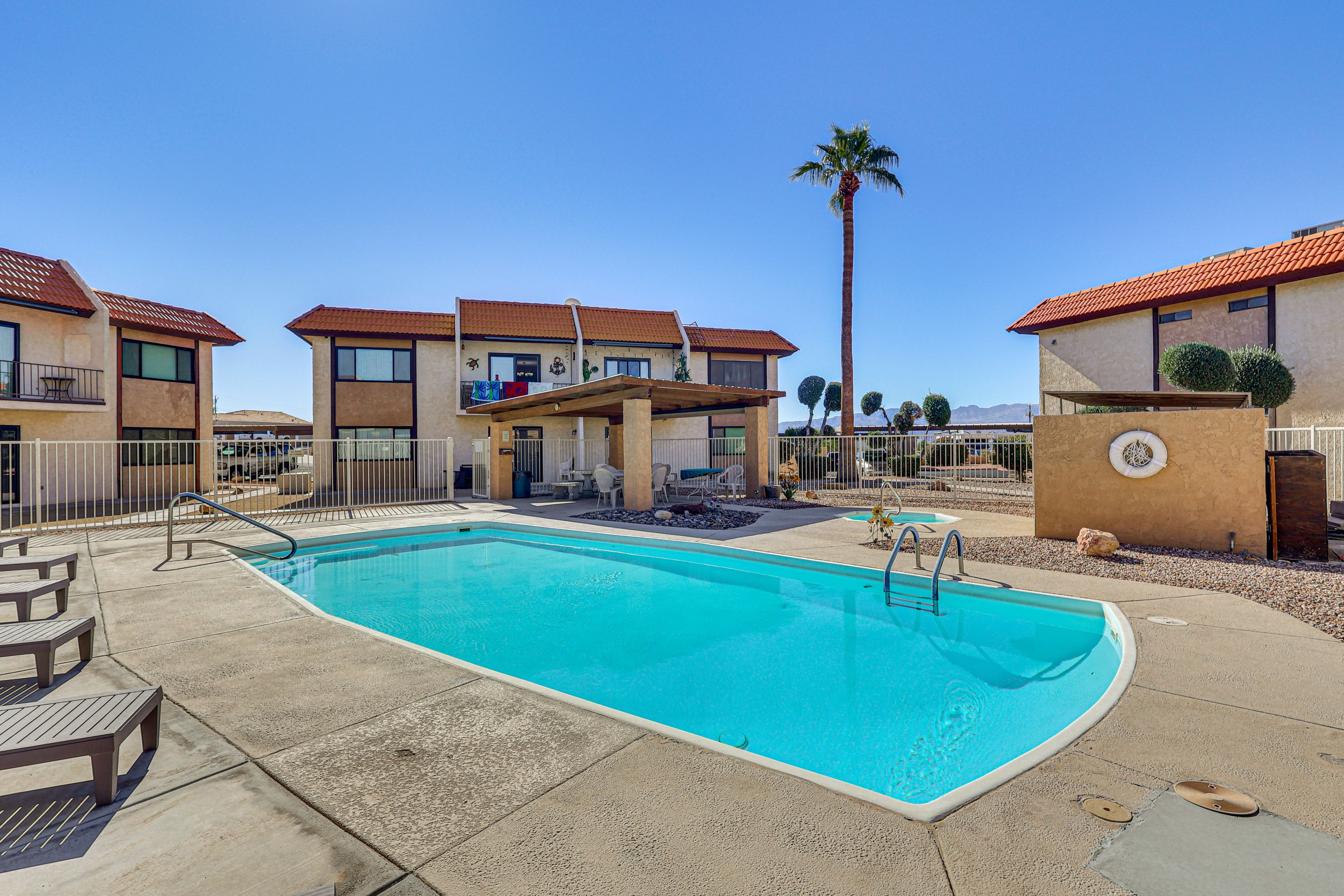 Lake Havasu City Vacation Rental | 2BR | 2BA | 980 Sq Ft | 10 Steps to Enter