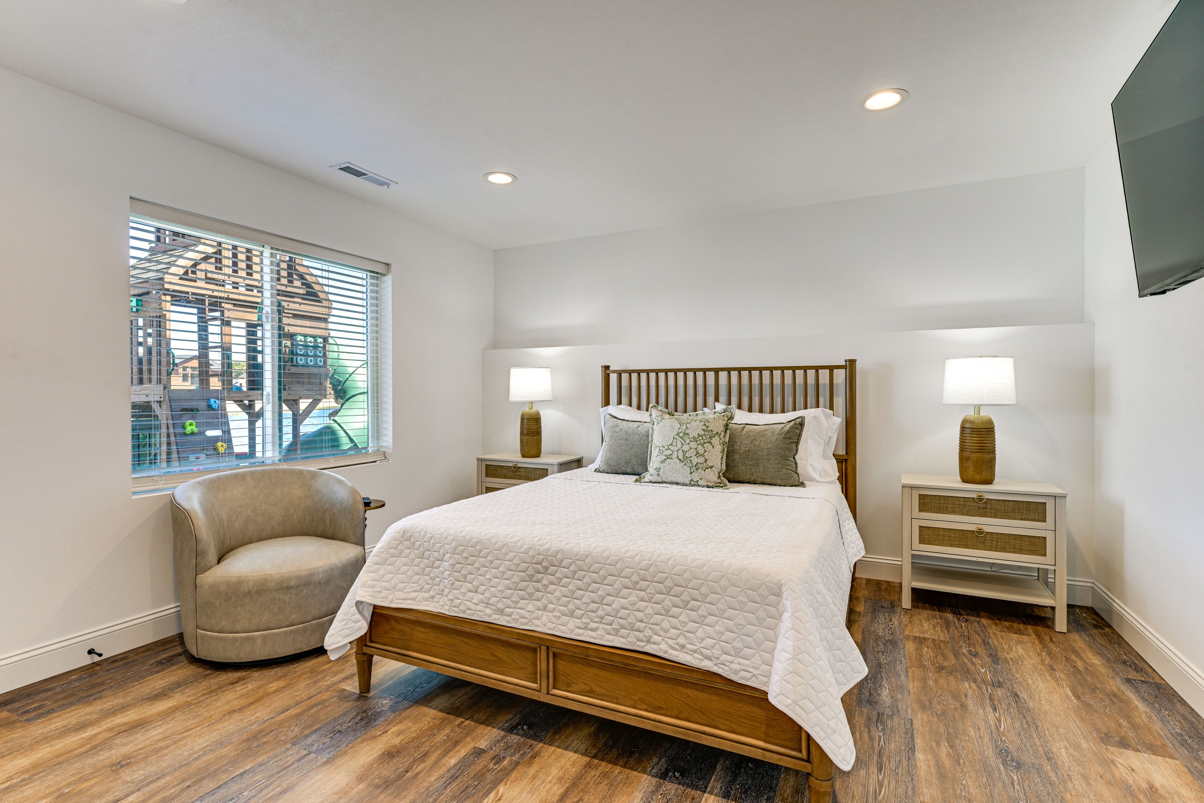 Bedroom 5 | Queen Bed | Lower Level