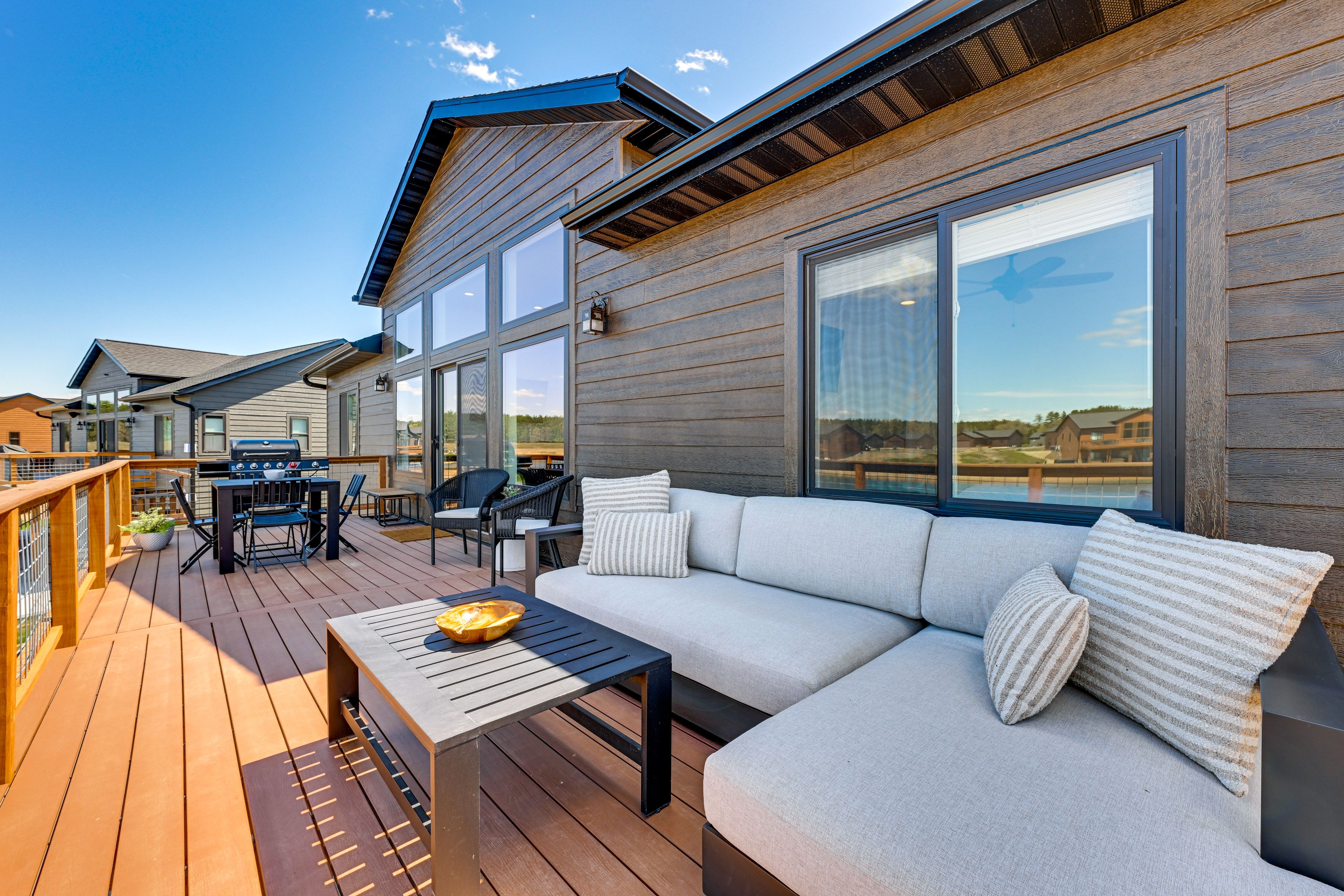 Furnished Deck