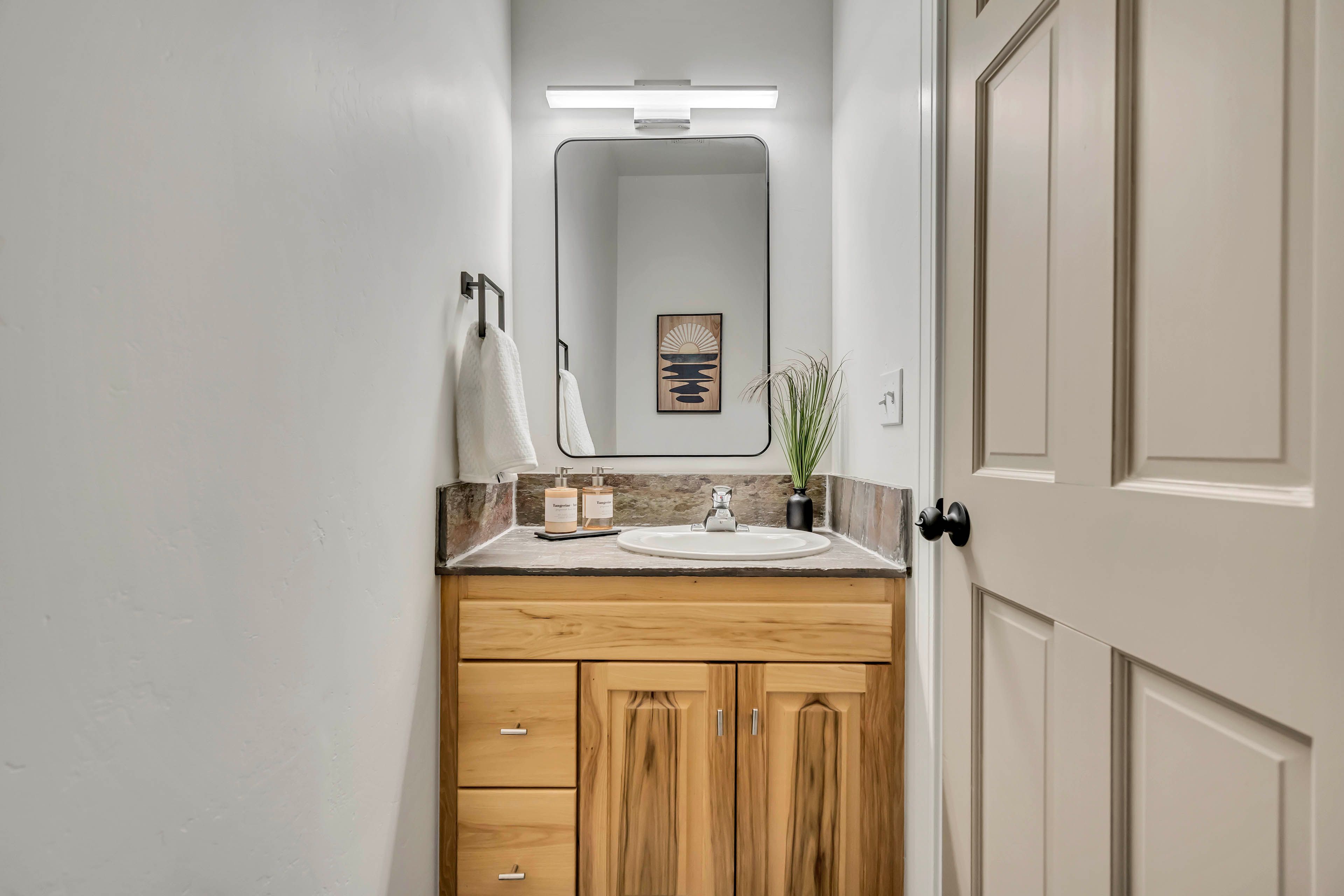 Half Bathroom | Main Level