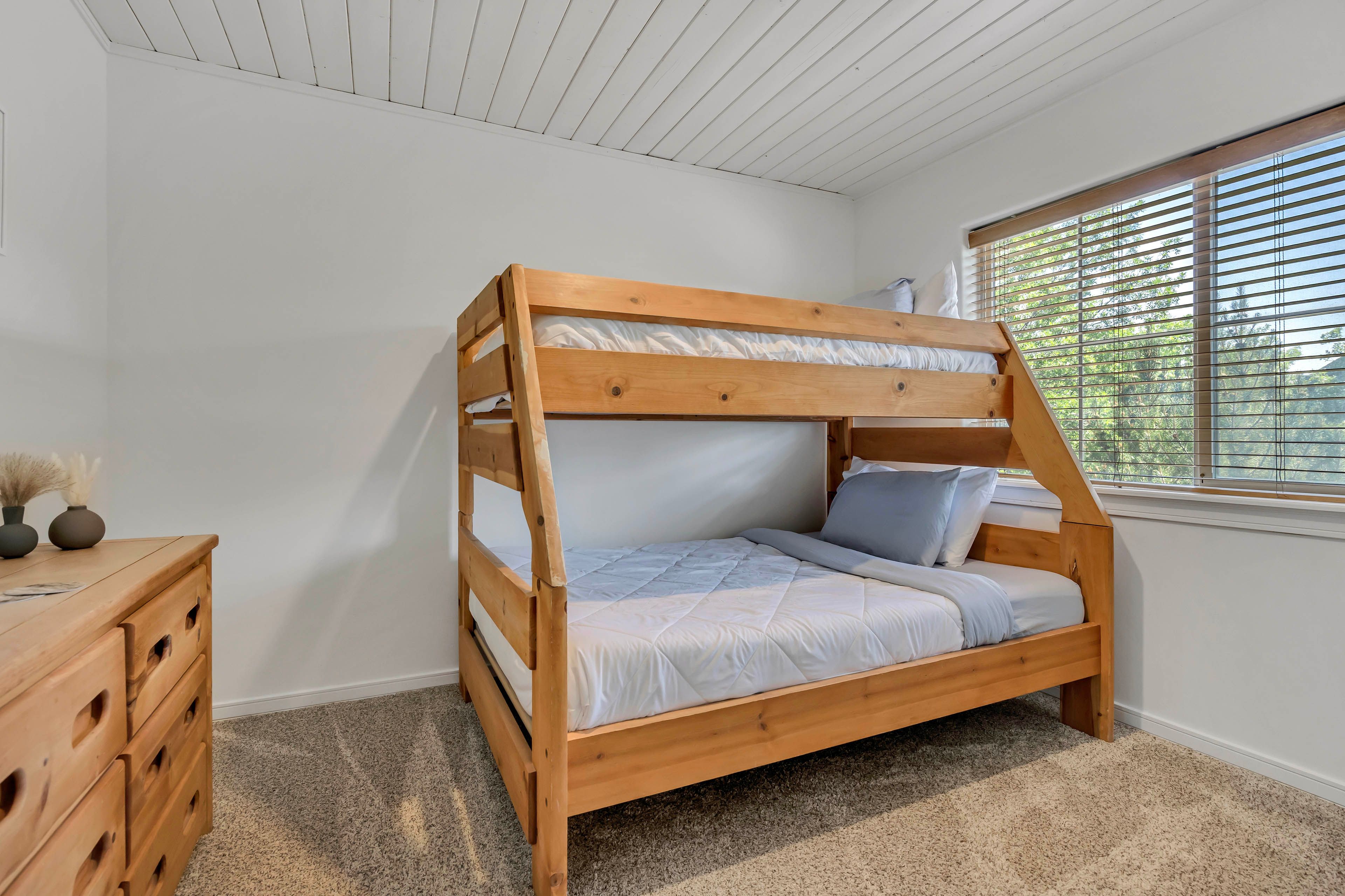 Bedroom 3 | Twin/Full Bunk Bed | Upper Level