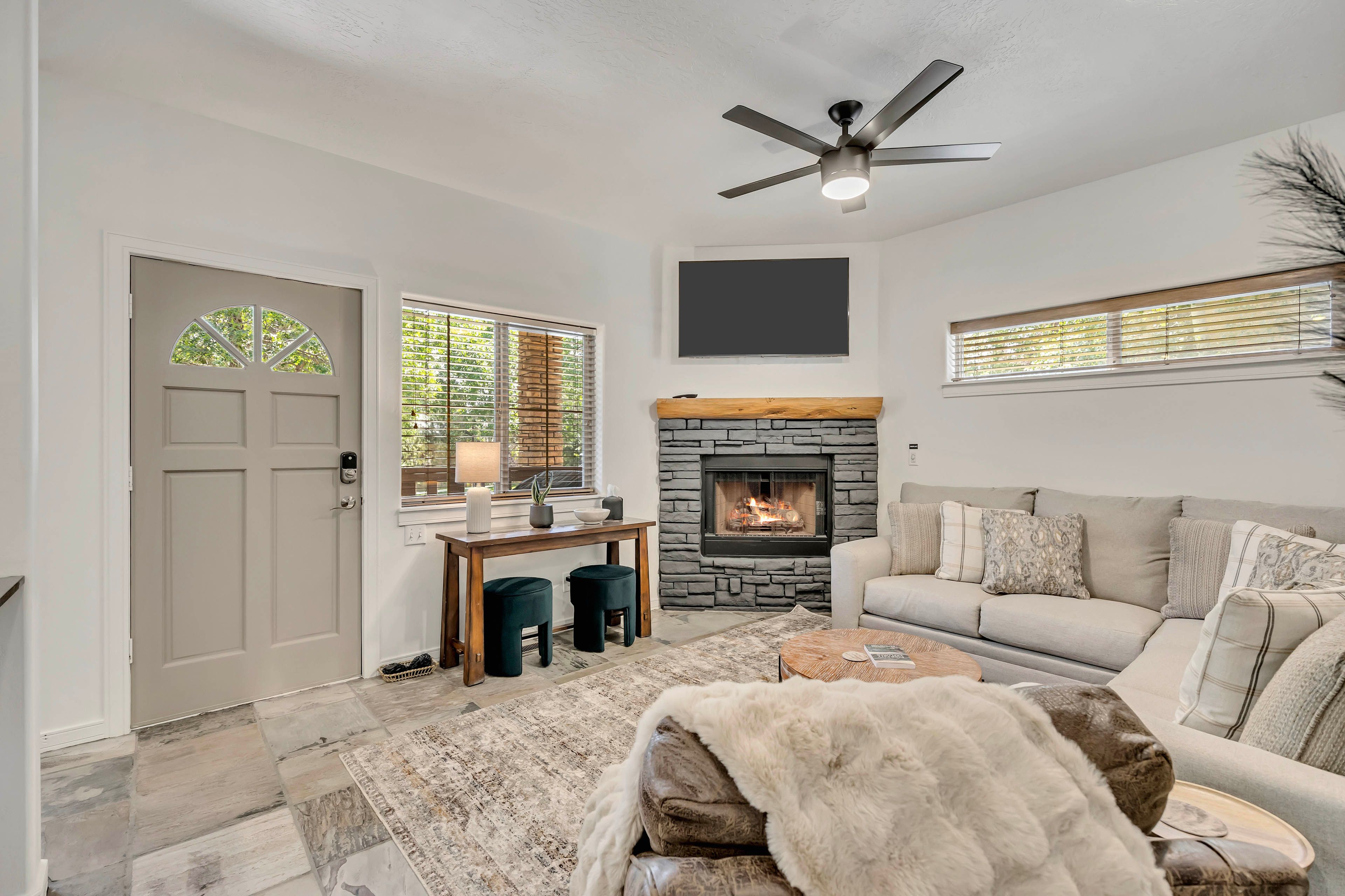 Living Area | Main Level