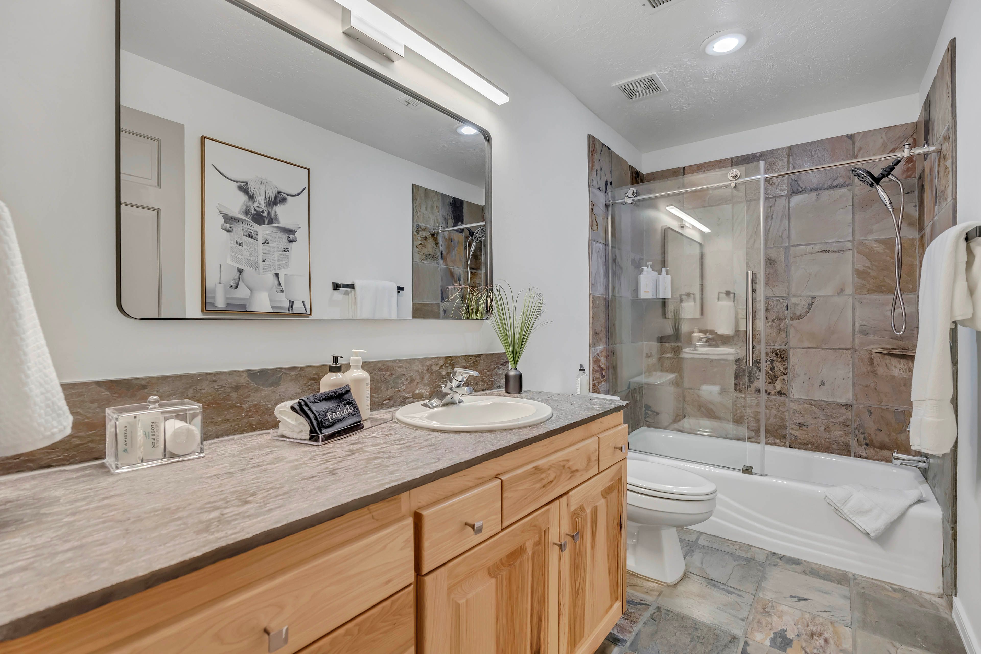 Bathroom | Basement Level