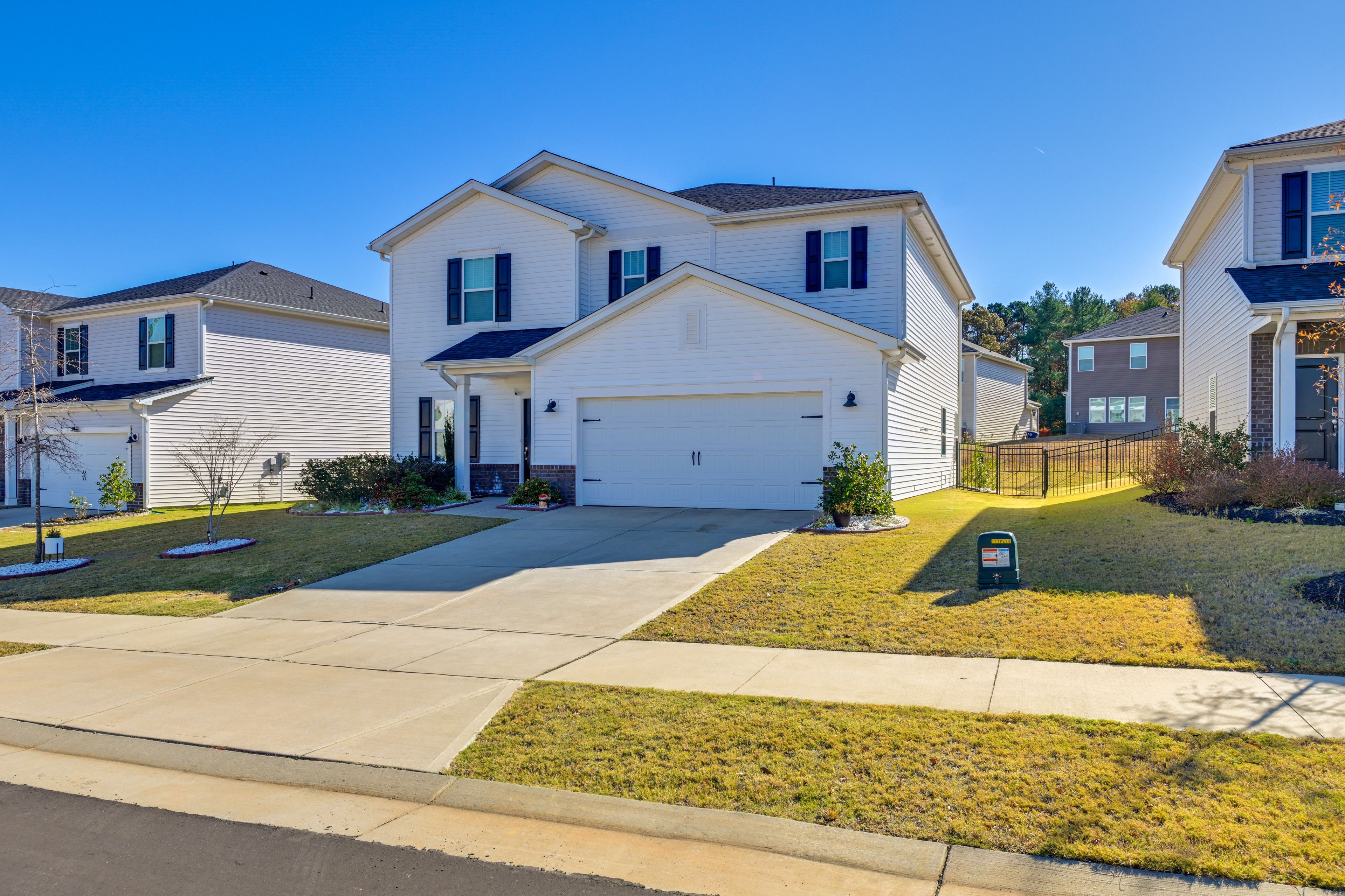 2-Story House | Self Check-In | 5 Mi to Lake Norman Access