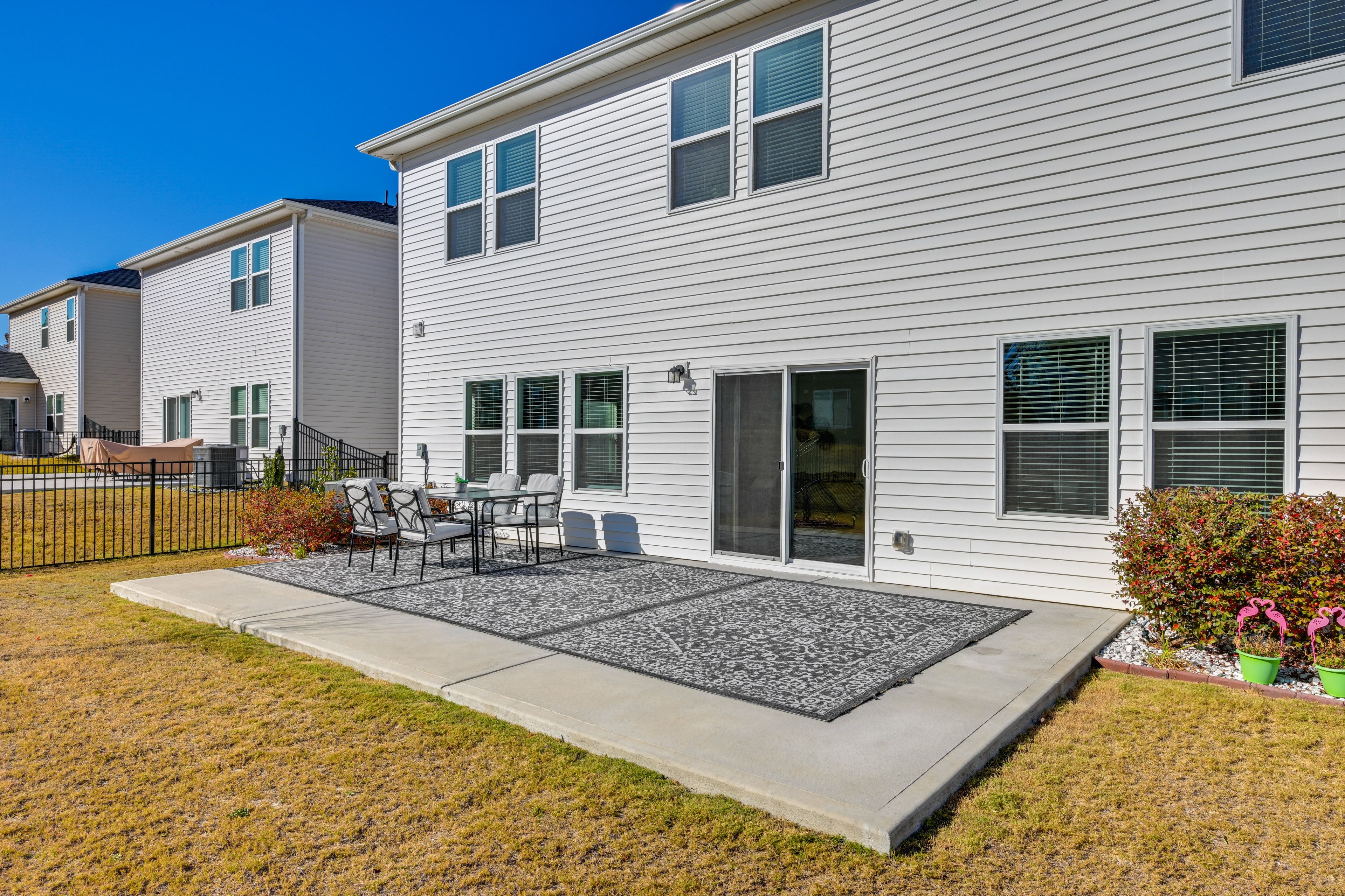 Rear Patio | Outdoor Dining