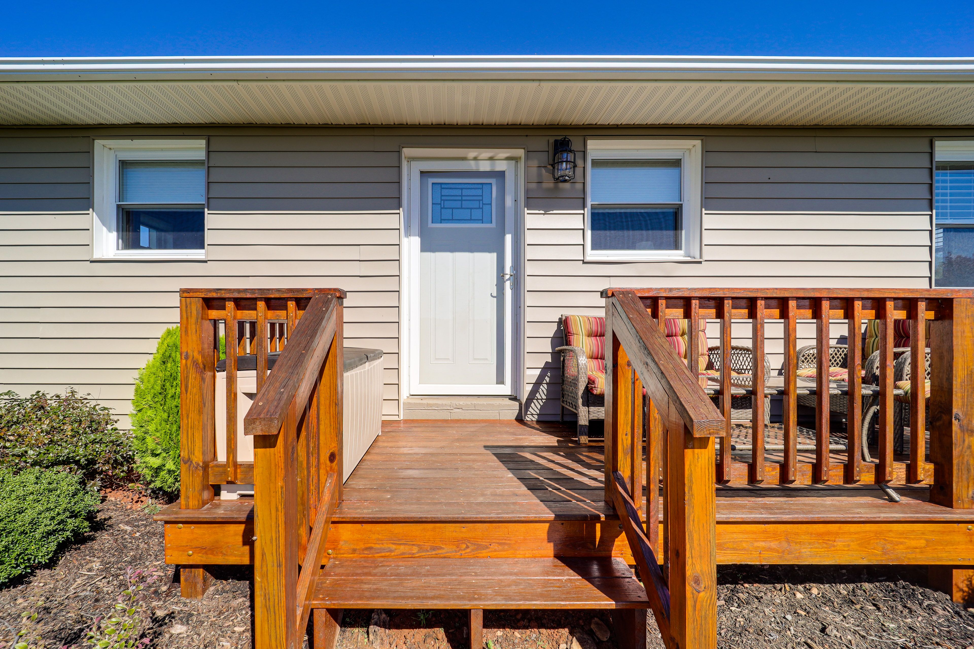 Furnished Front Porch