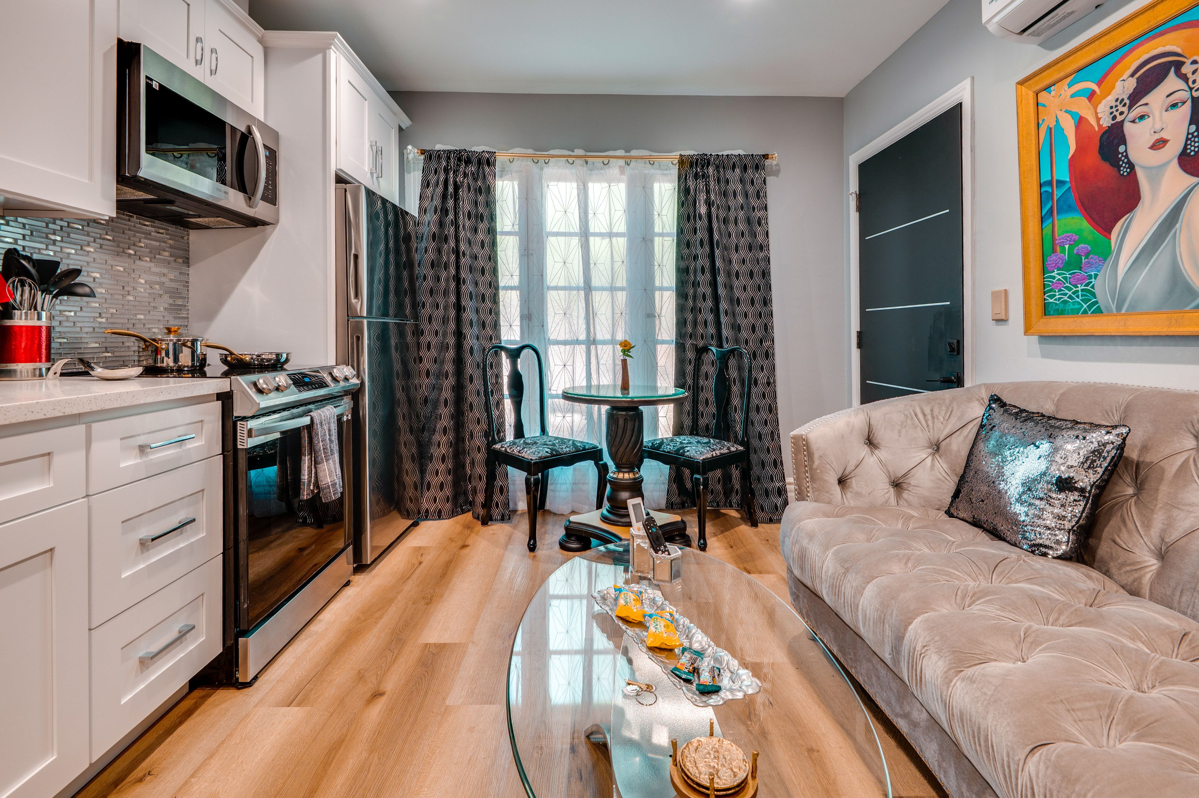Studio Interior | Free WiFi | Smart TV