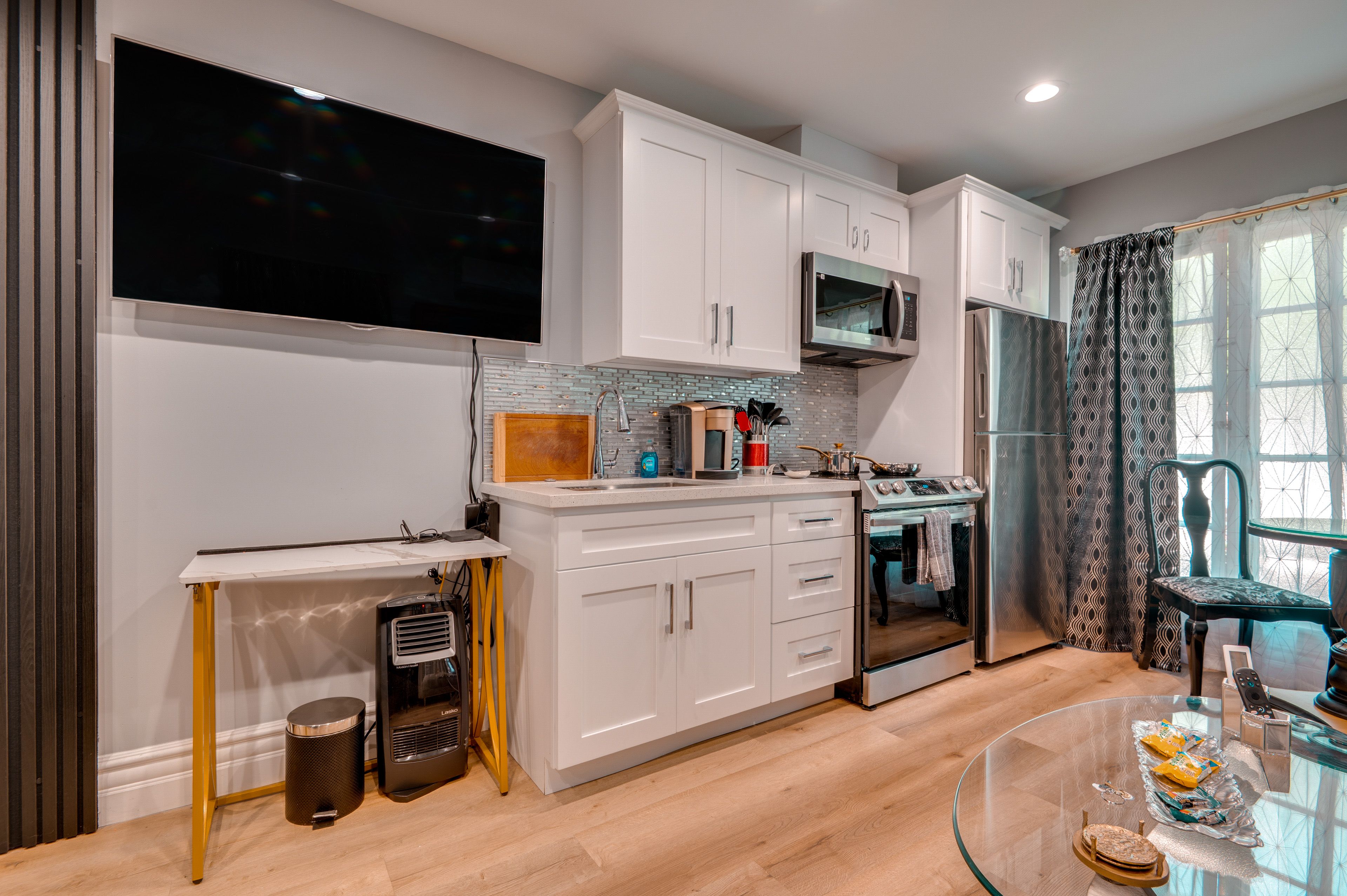 Kitchen | Keurig Coffee Maker | Microwave | Cooking Basics
