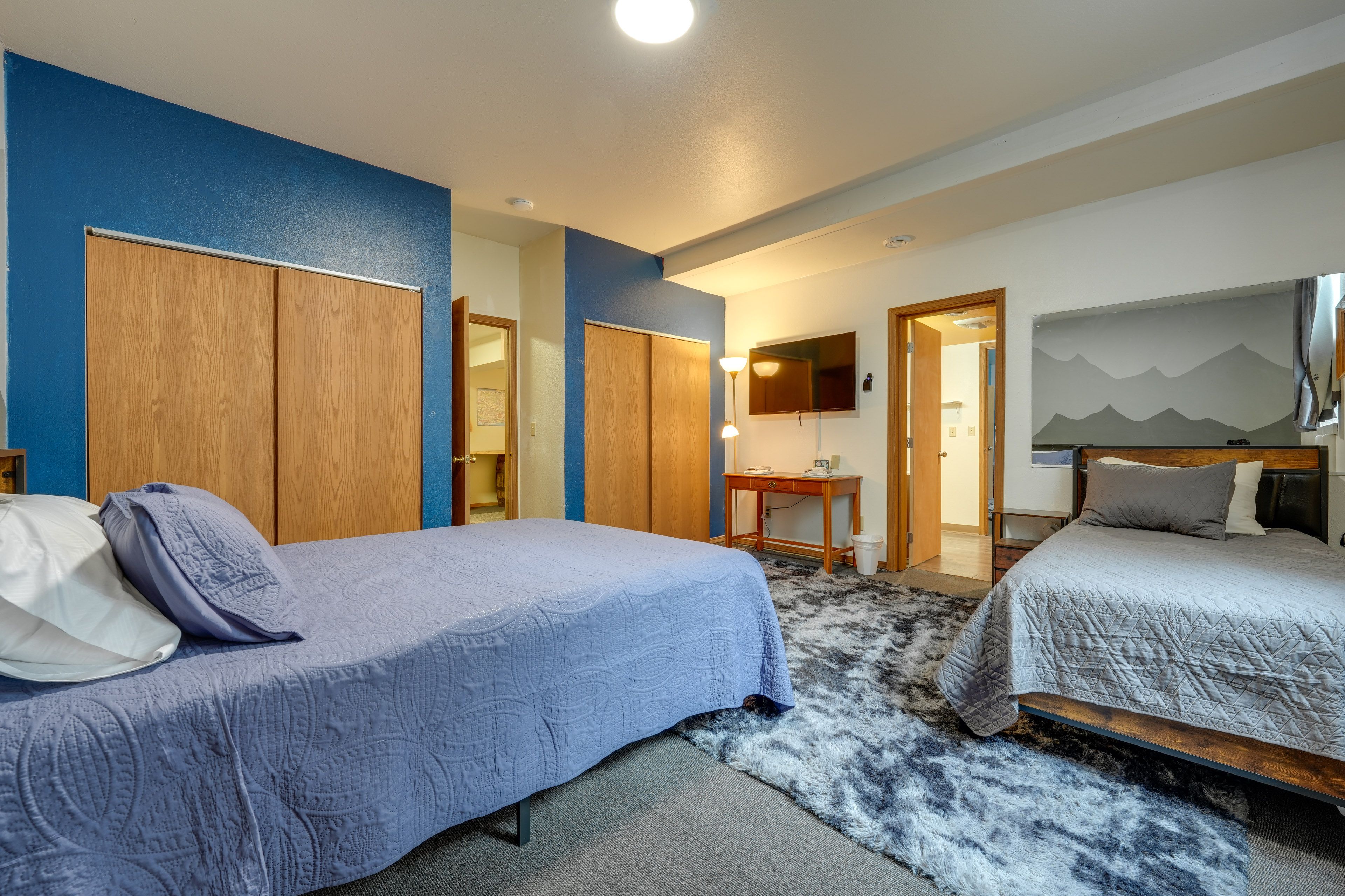 Bedroom 5 | Queen Bed | Twin Bed | Lower Level