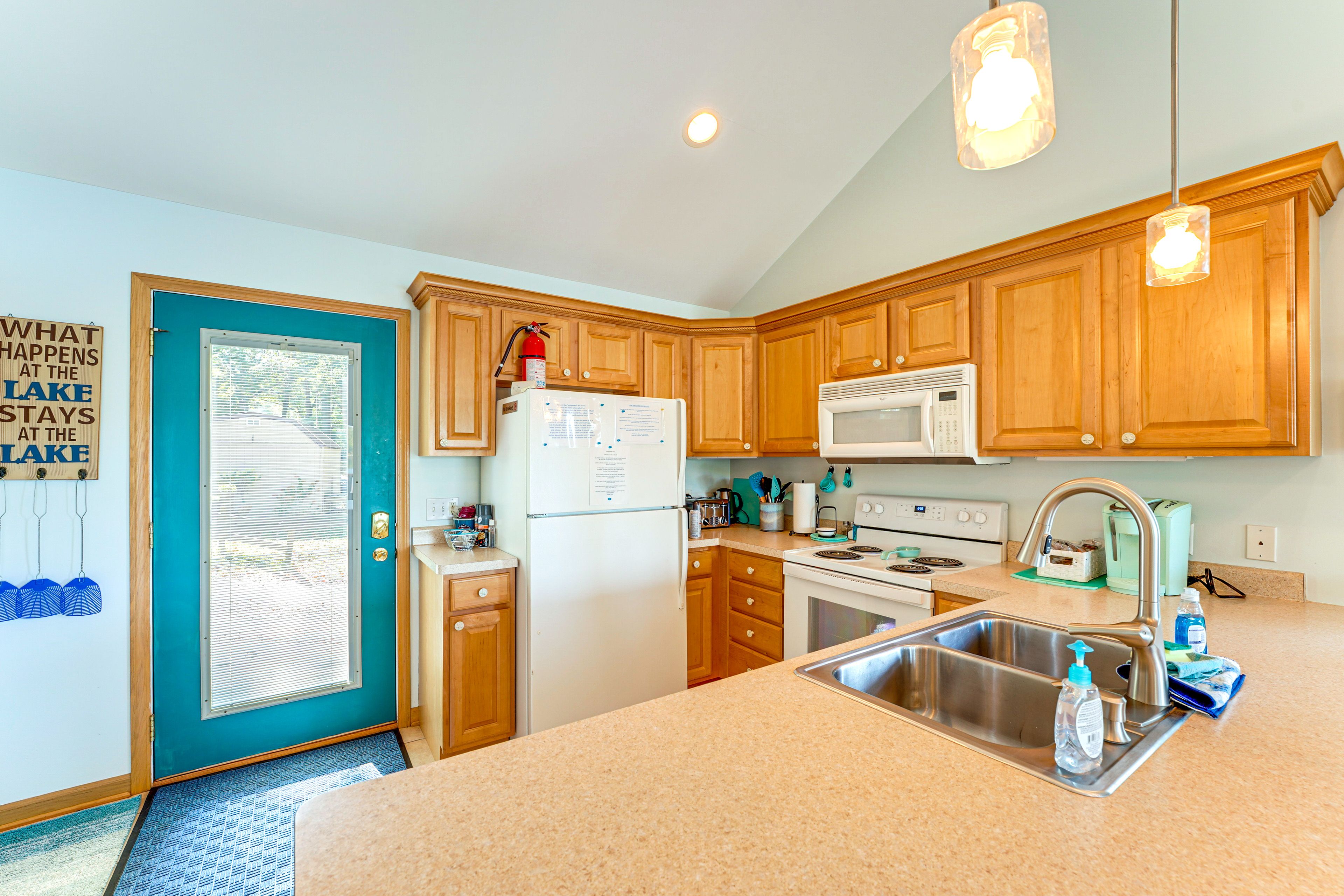 Kitchen | Keurig Coffee Maker | Dishwasher