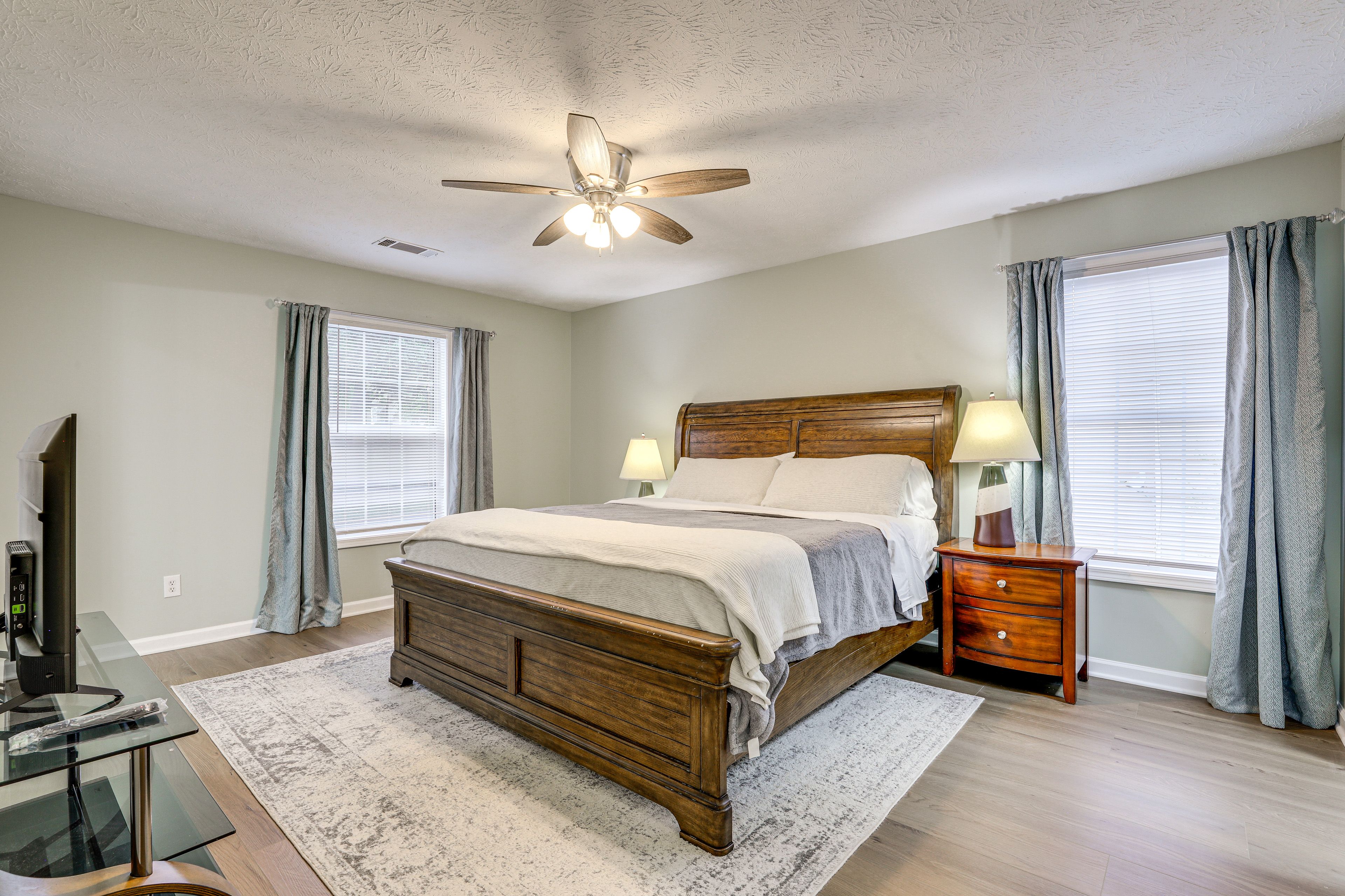 Bedroom 1 | King Bed | 2nd Floor