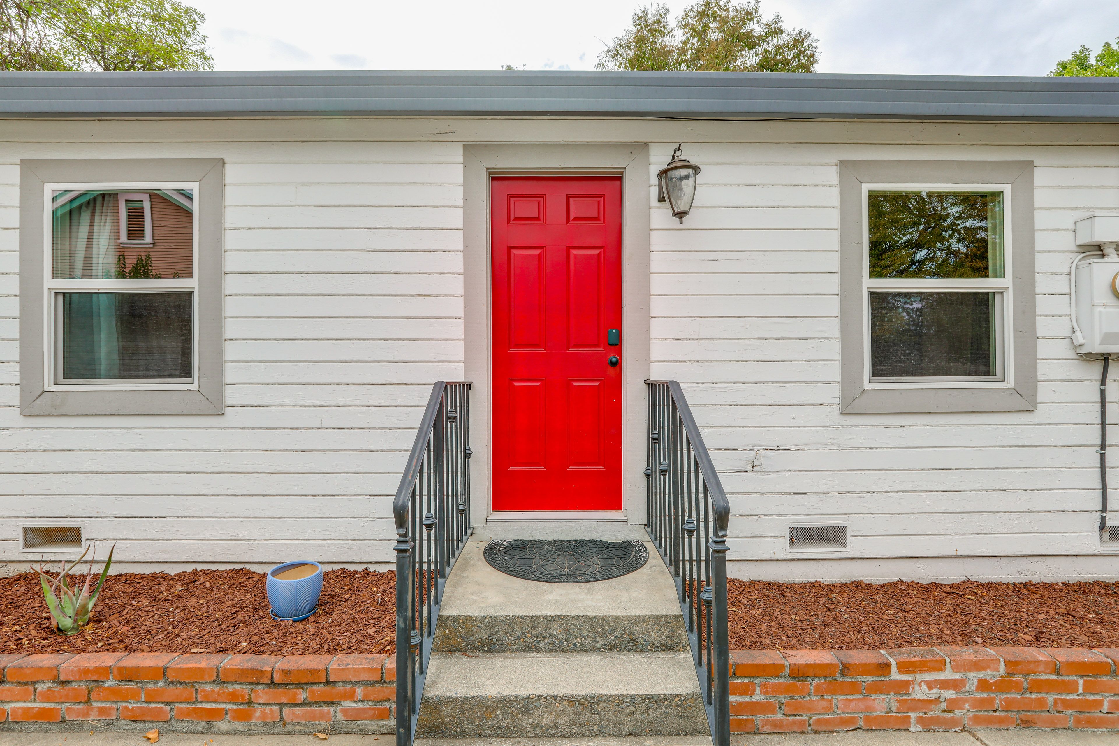Studio Exterior | Entry