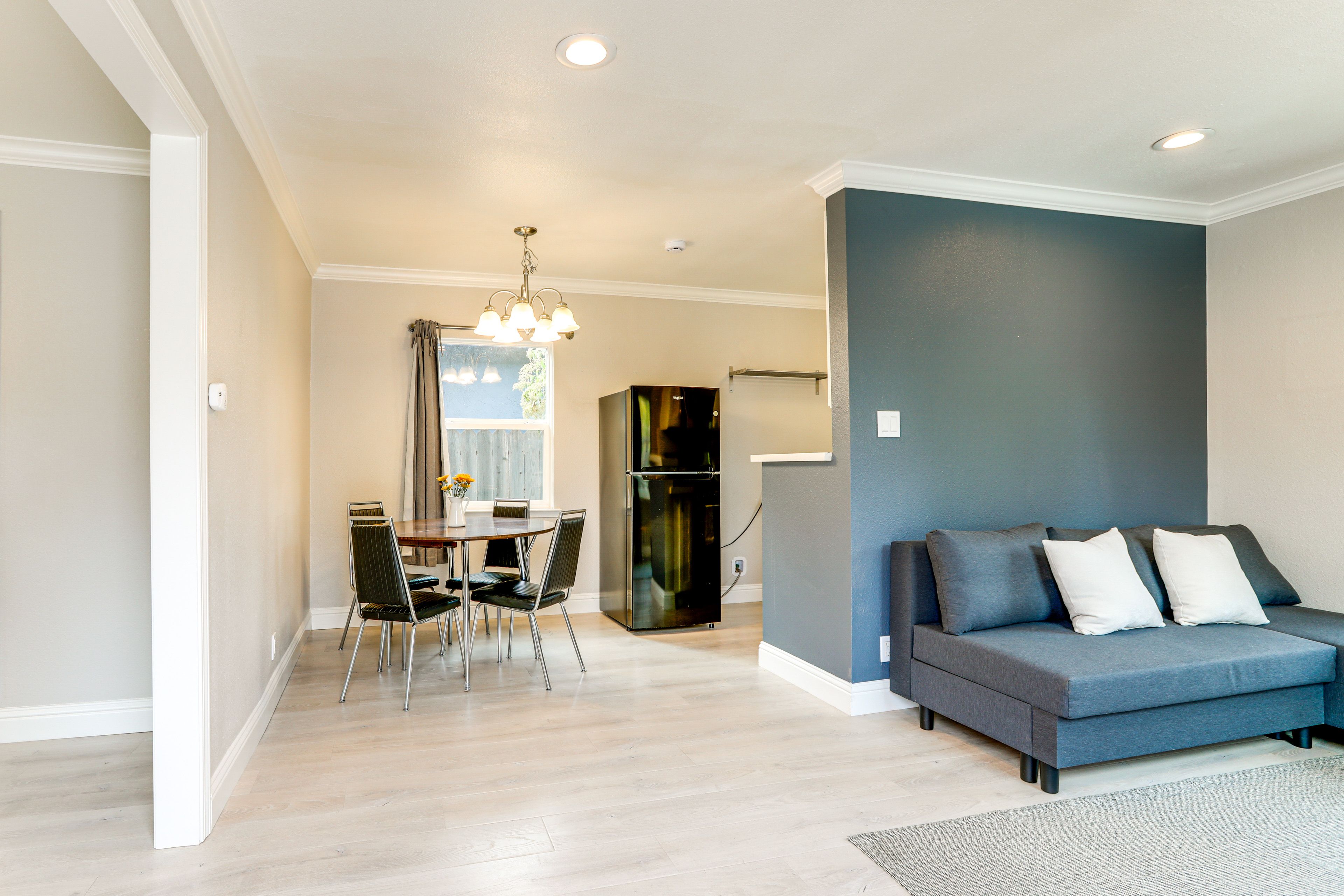 Studio Interior | Free WiFi | Central A/C & Heat