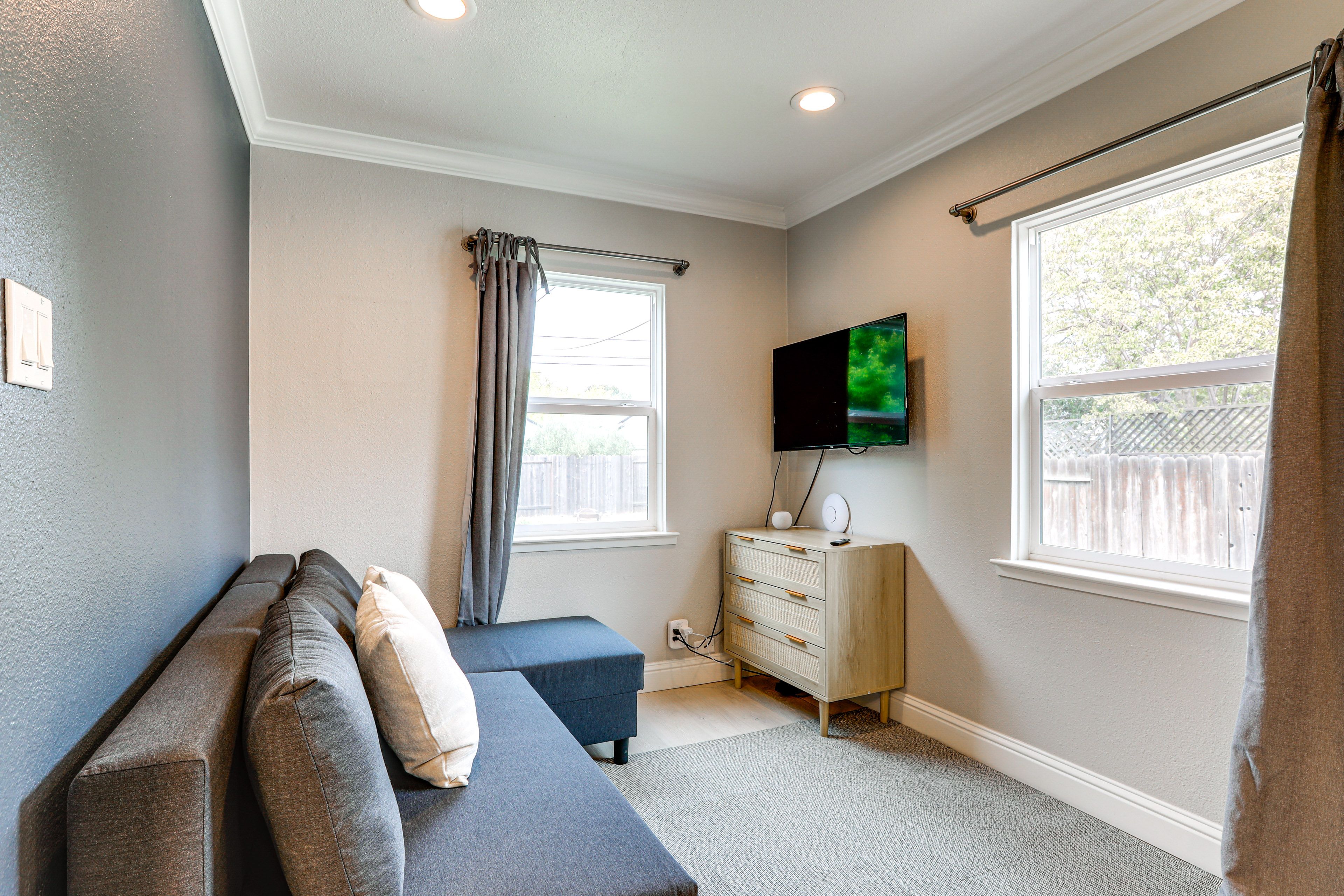 Living Area | Queen Sleeper Sofa