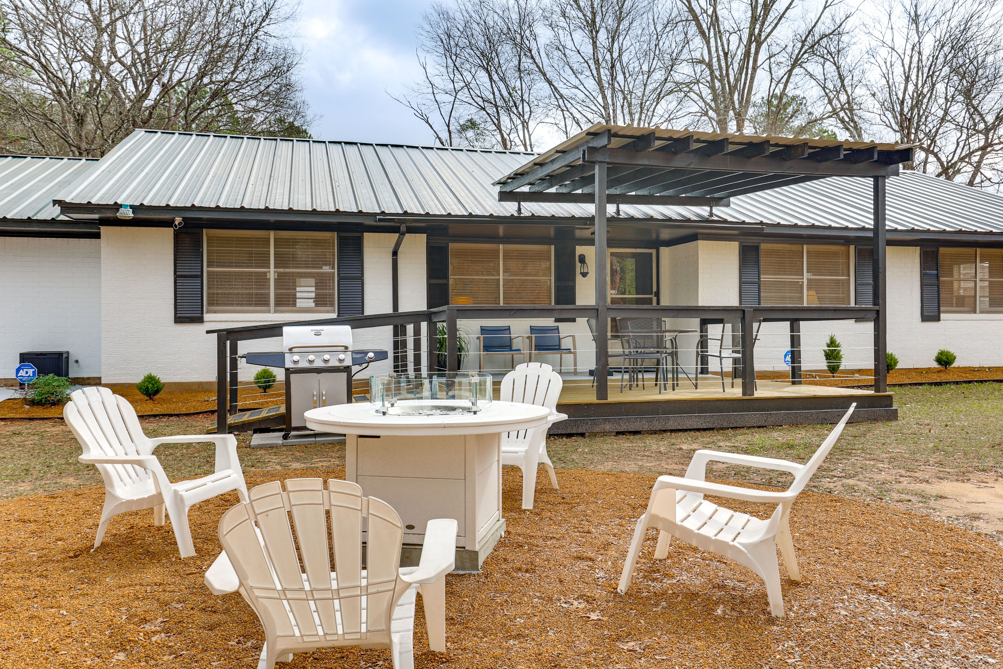 Crockett Vacation Rental | 3BR | 2BA | 1,600 Sq Ft