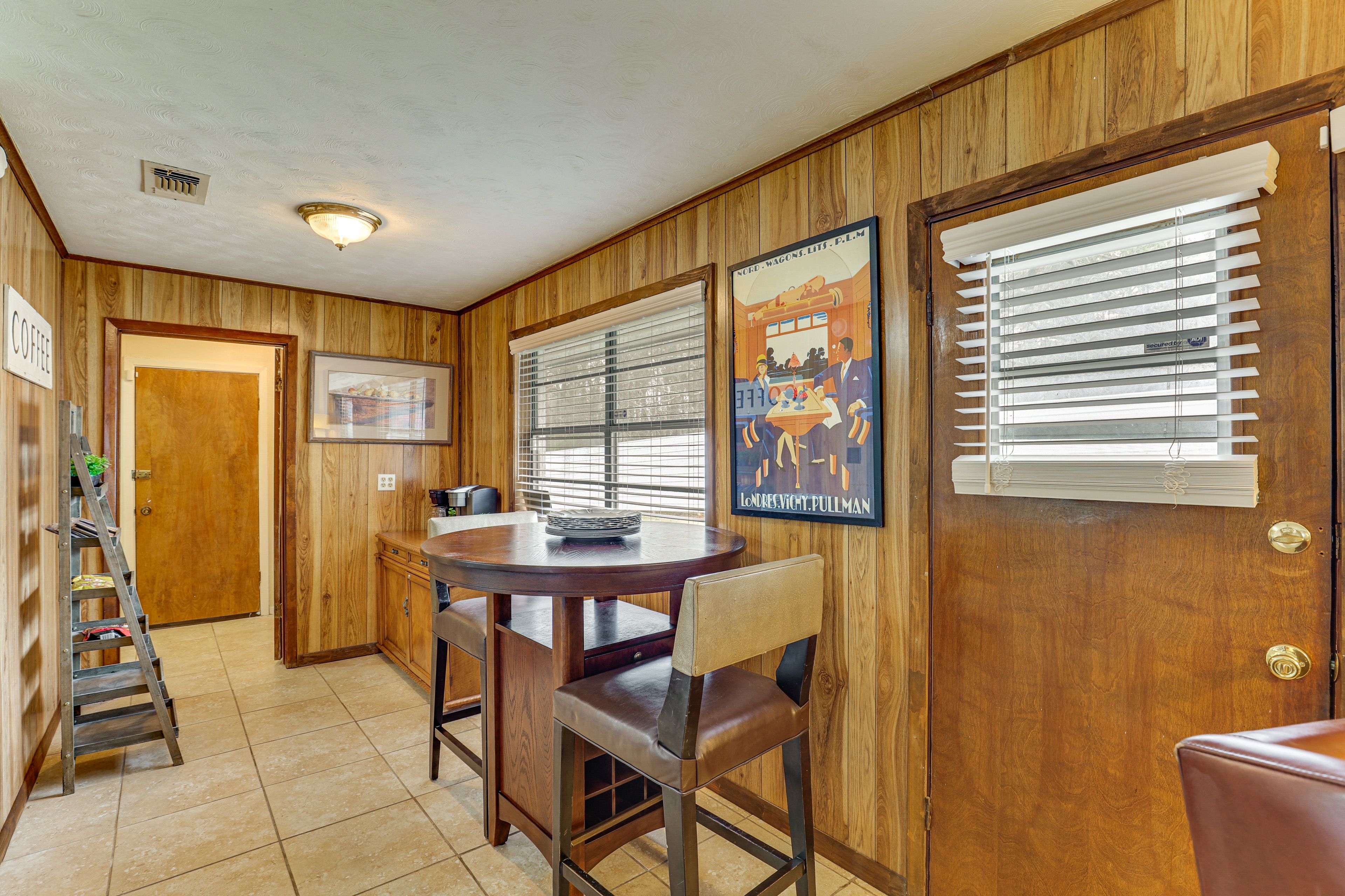 Breakfast Nook w/ Coffee Bar