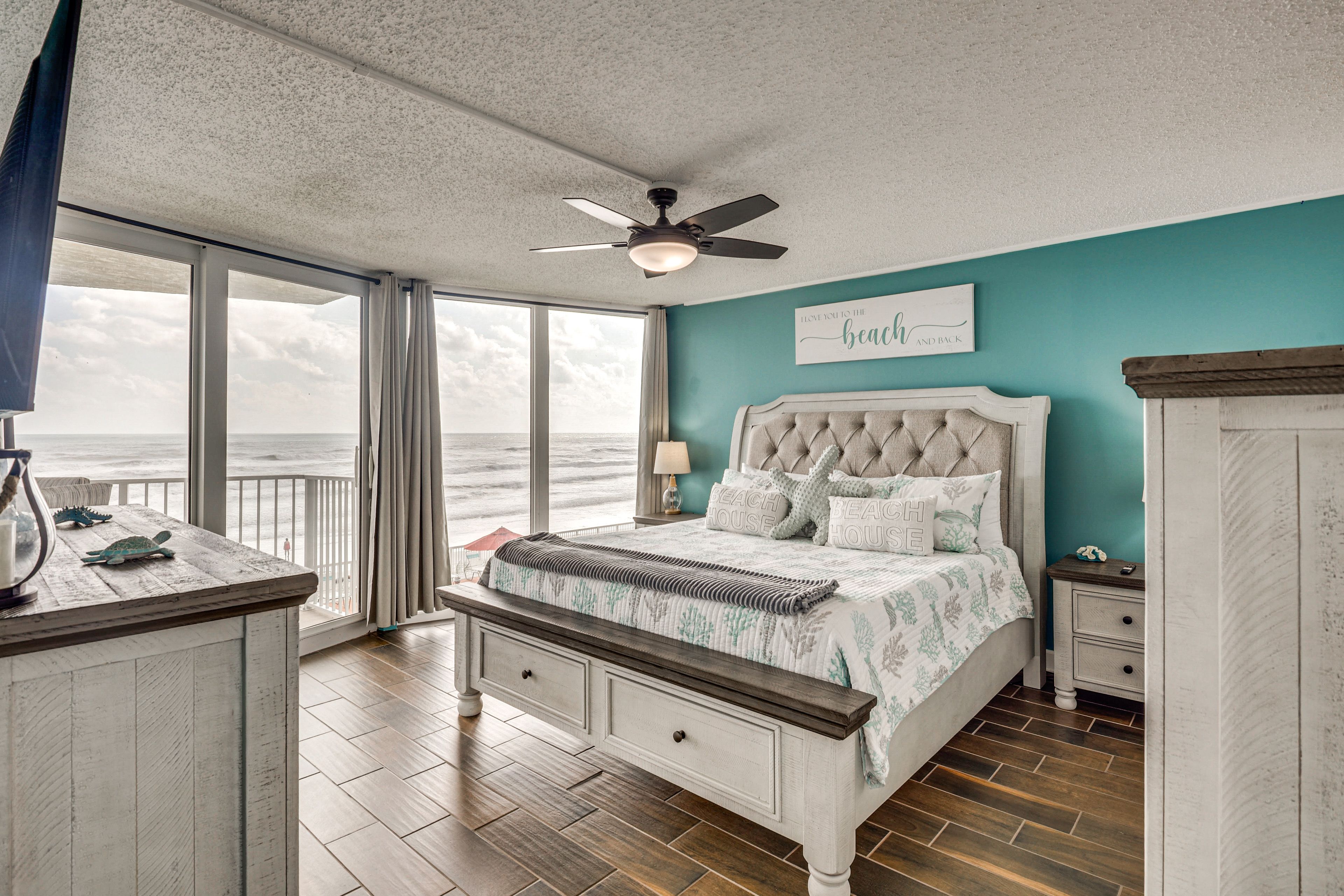Bedroom 1 | King Bed