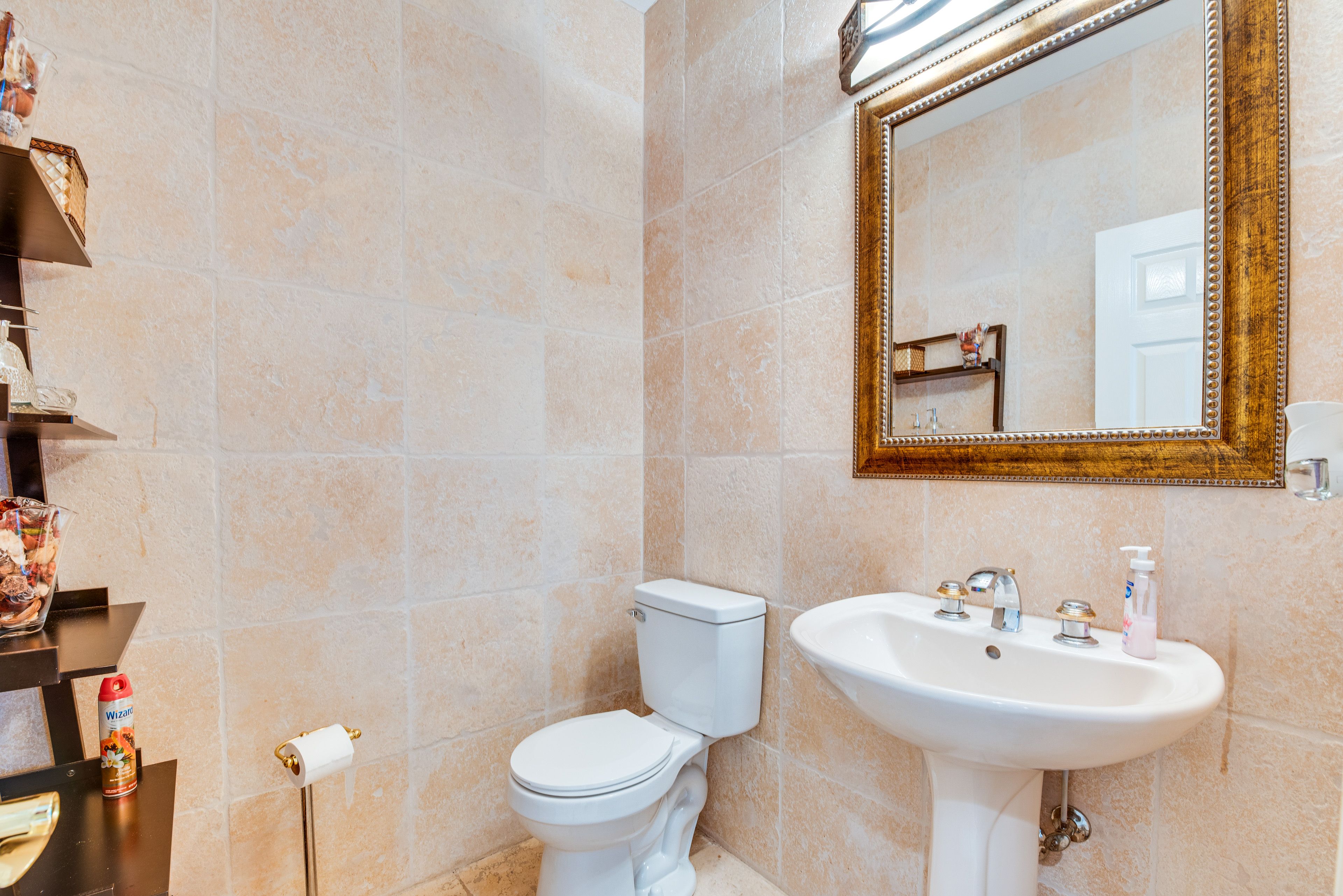 Half Bathroom | Main Level