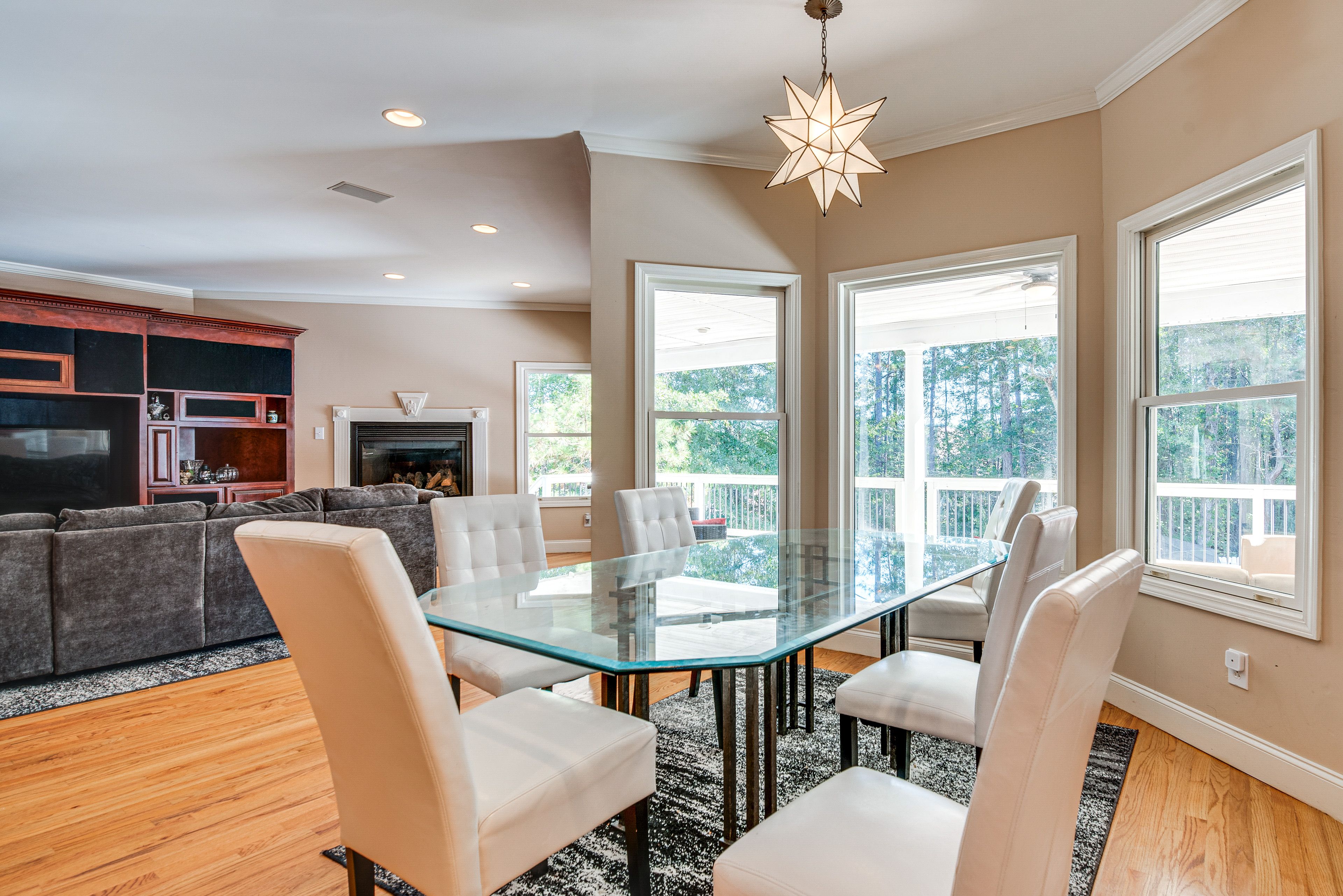 Dining Area | Main Level