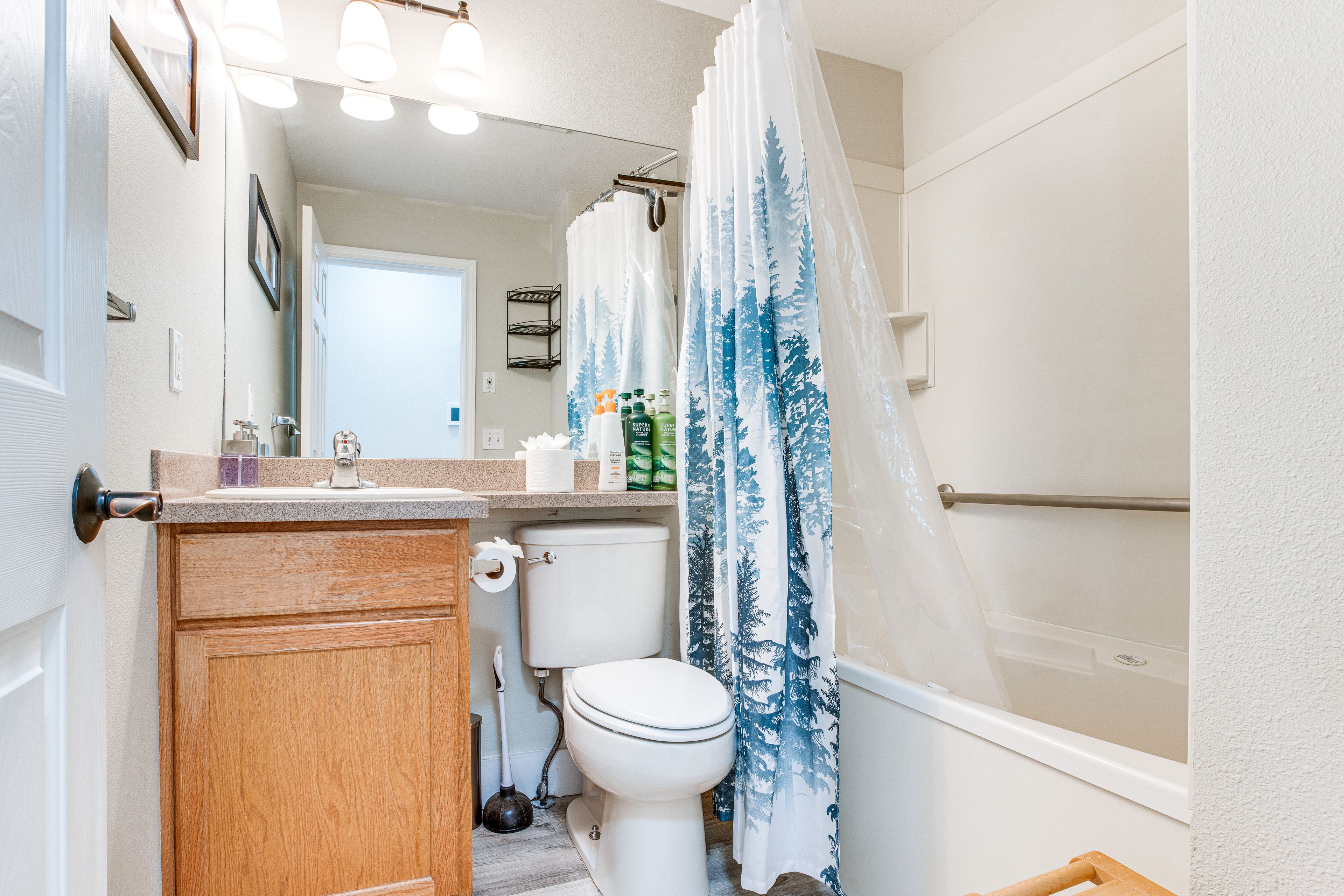 Bathroom | Towels Provided