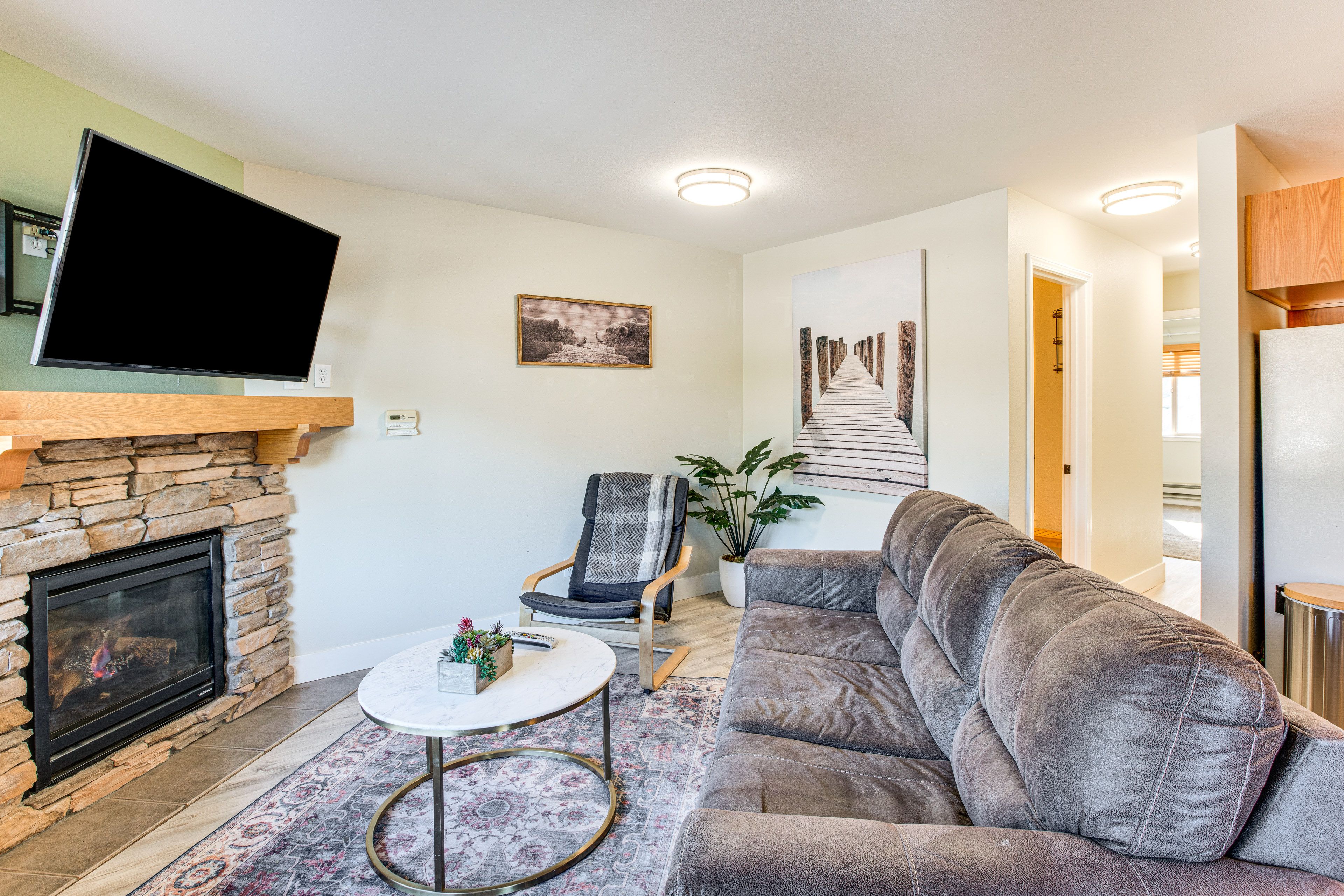 Living Room | Sleeper Sofa | Fireplace