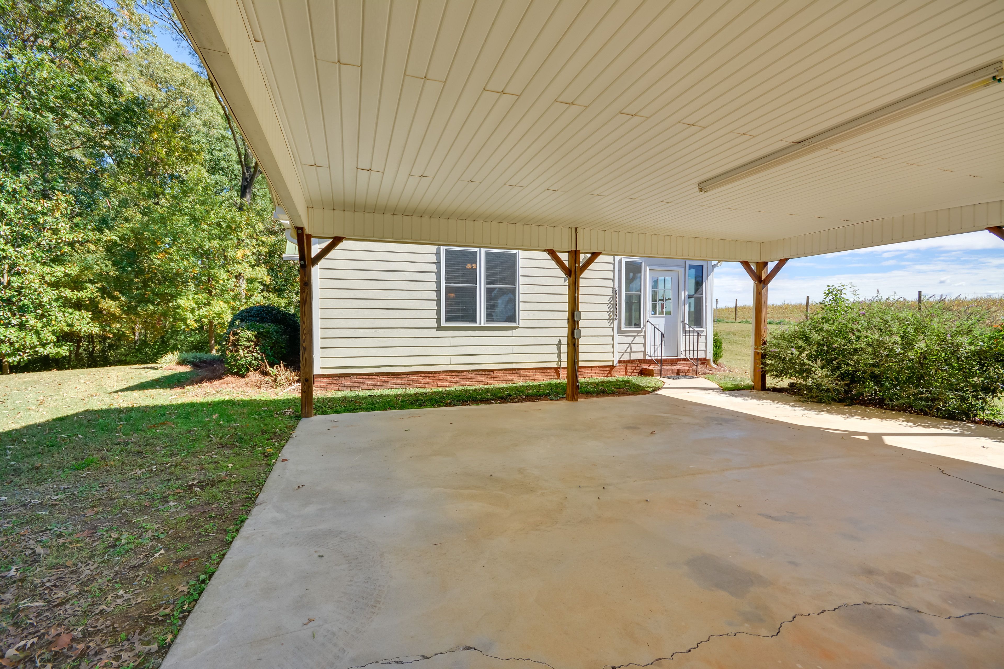 Parking | Carport (2 Vehicles) | Driveway (1 Vehicle) | Trailer Parking Allowed