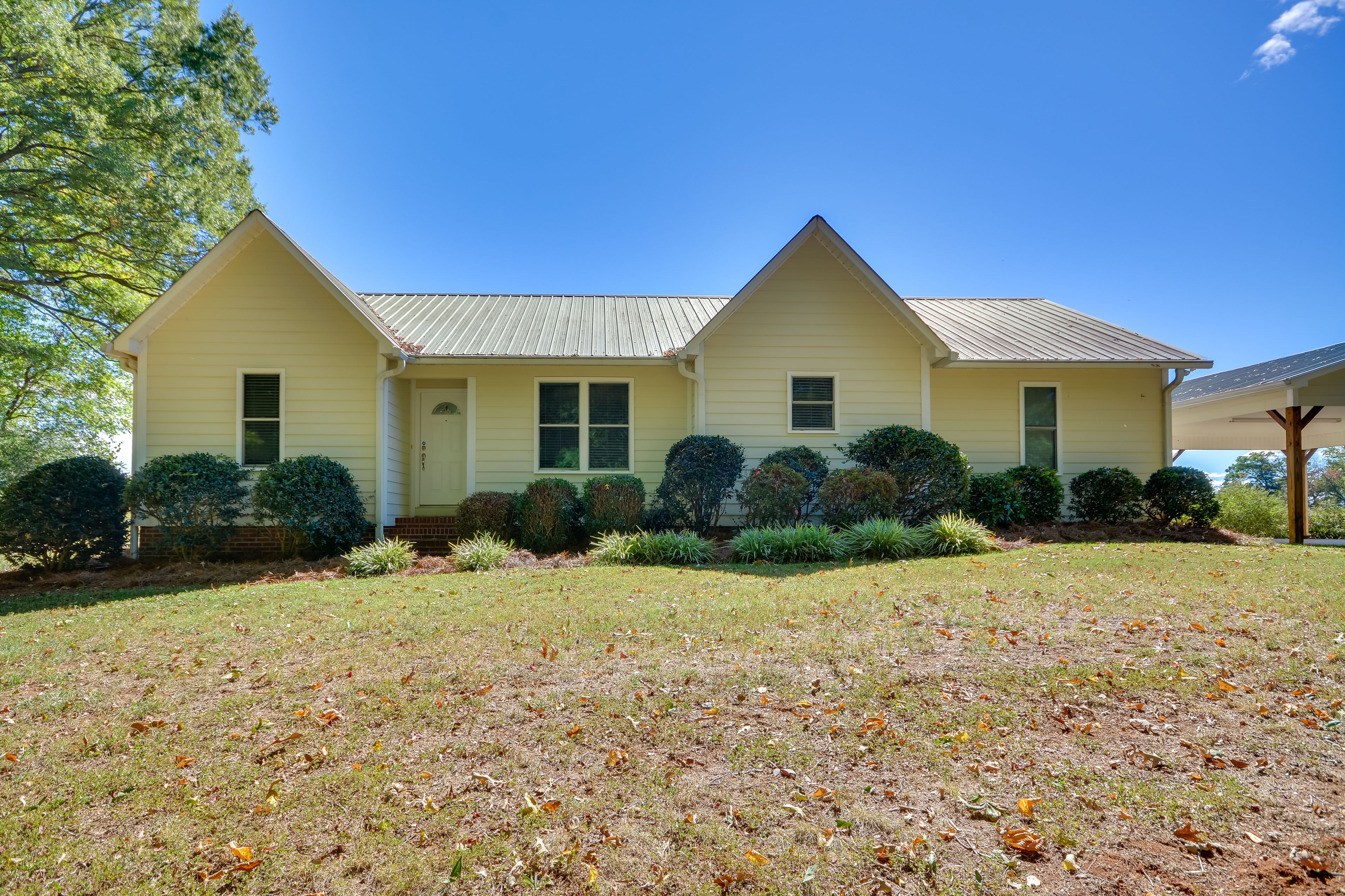Lexington Vacation Rental | 3BR | 2BA | 1,200 Sq Ft | 2 Steps to Enter