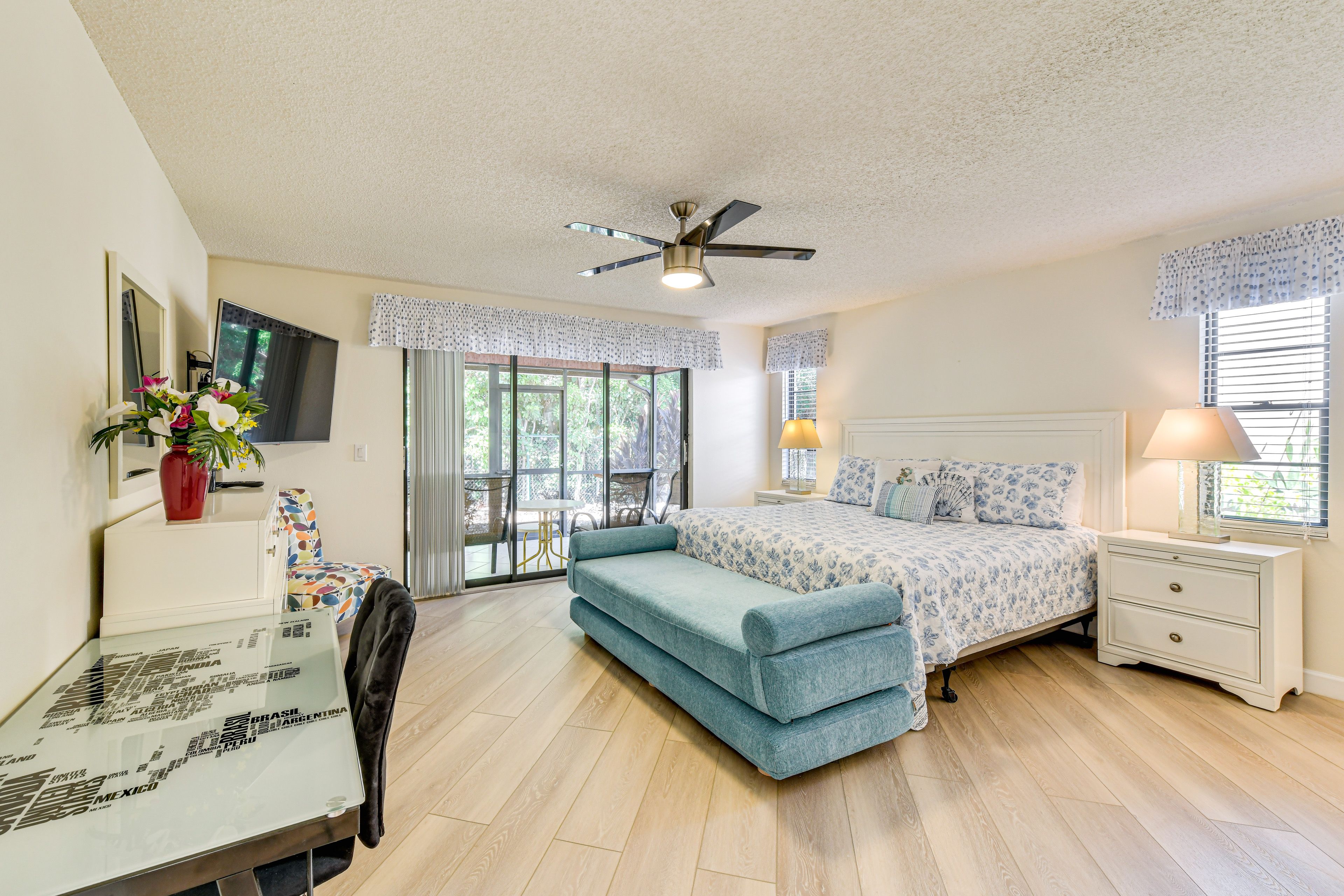Bedroom 1 | King Bed | Smart TV | Linens Provided