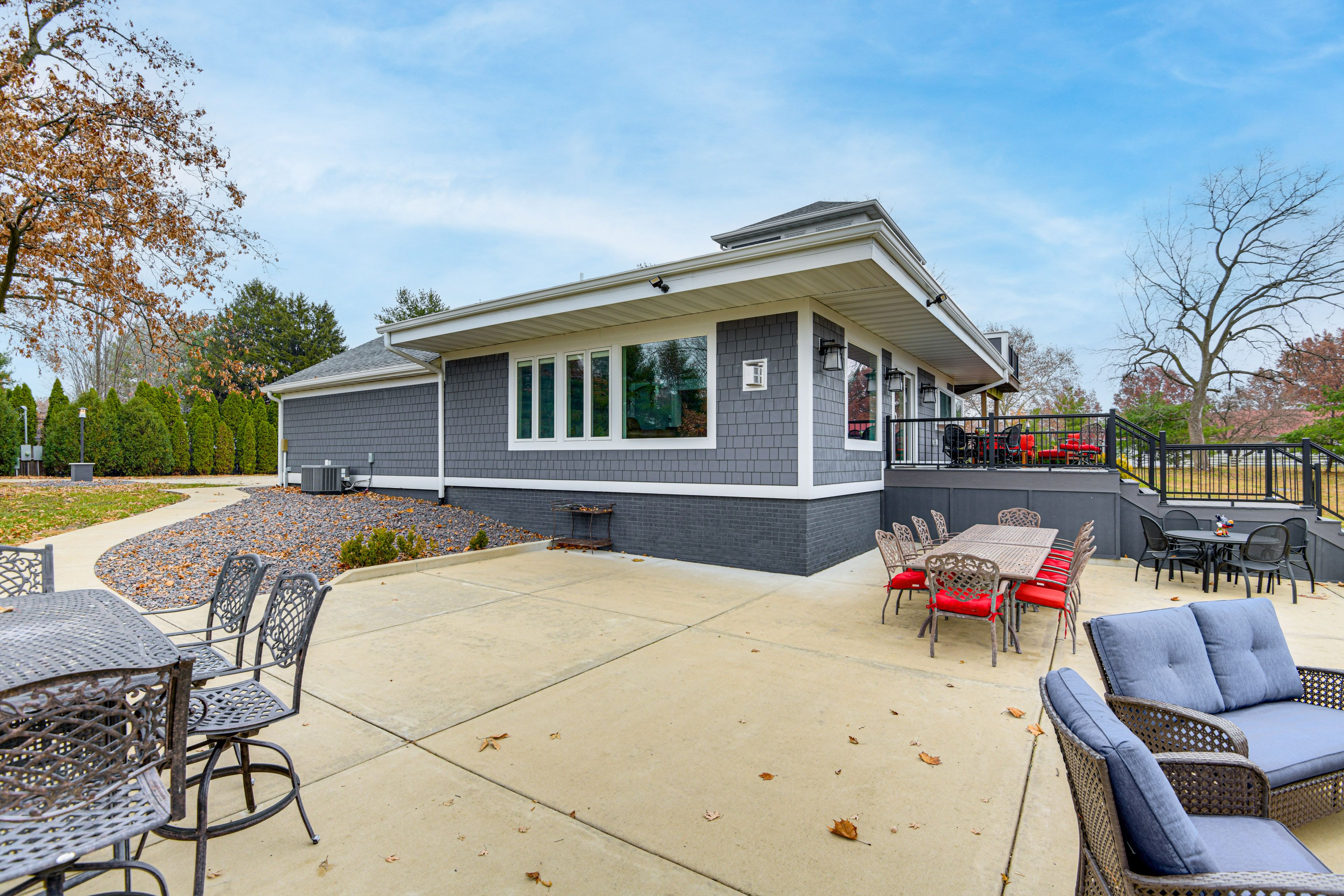 Deck | Patio | Seating & Dining