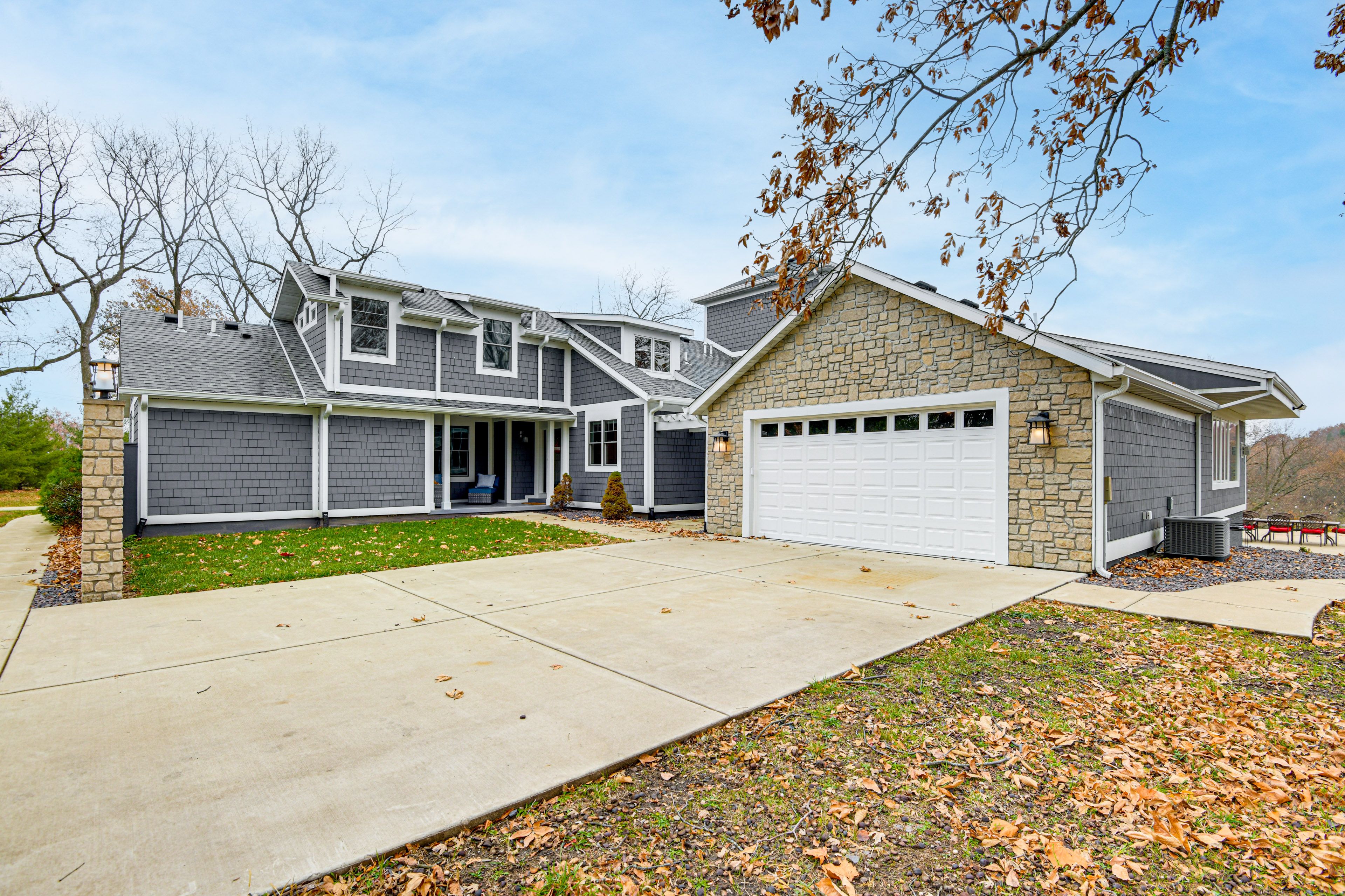 Parking | Driveway (4 Vehicles)