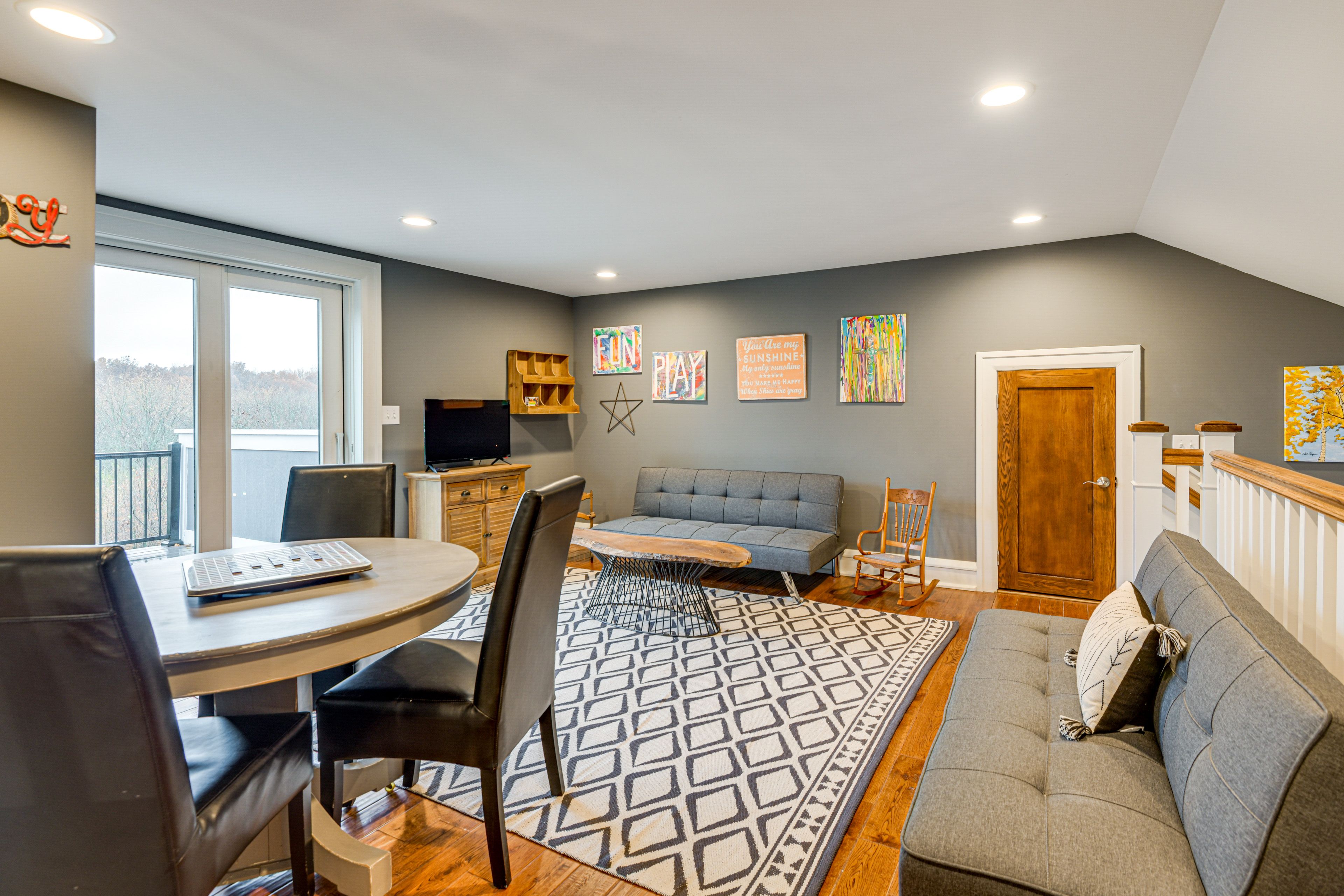 Loft | 2 Full Sleeper Sofas | Board Games | Balcony Access | 2nd Floor