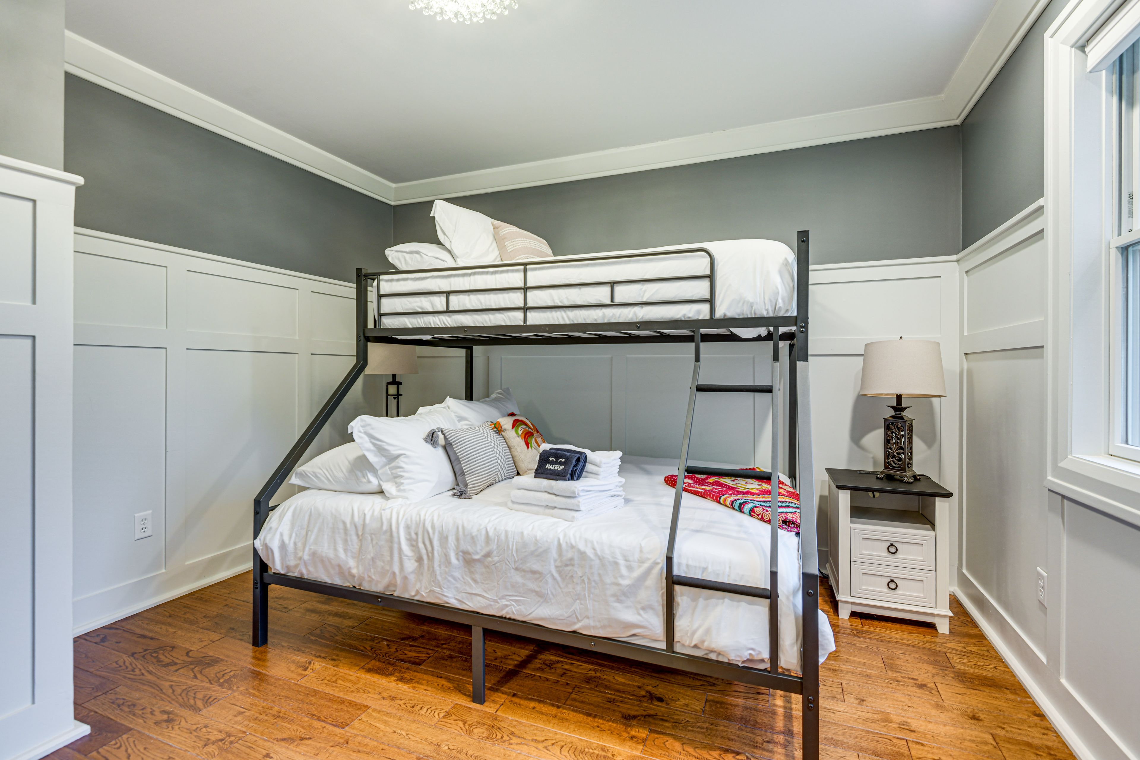 Bedroom 3 | Twin/Queen Bunk Bed | 1st Floor