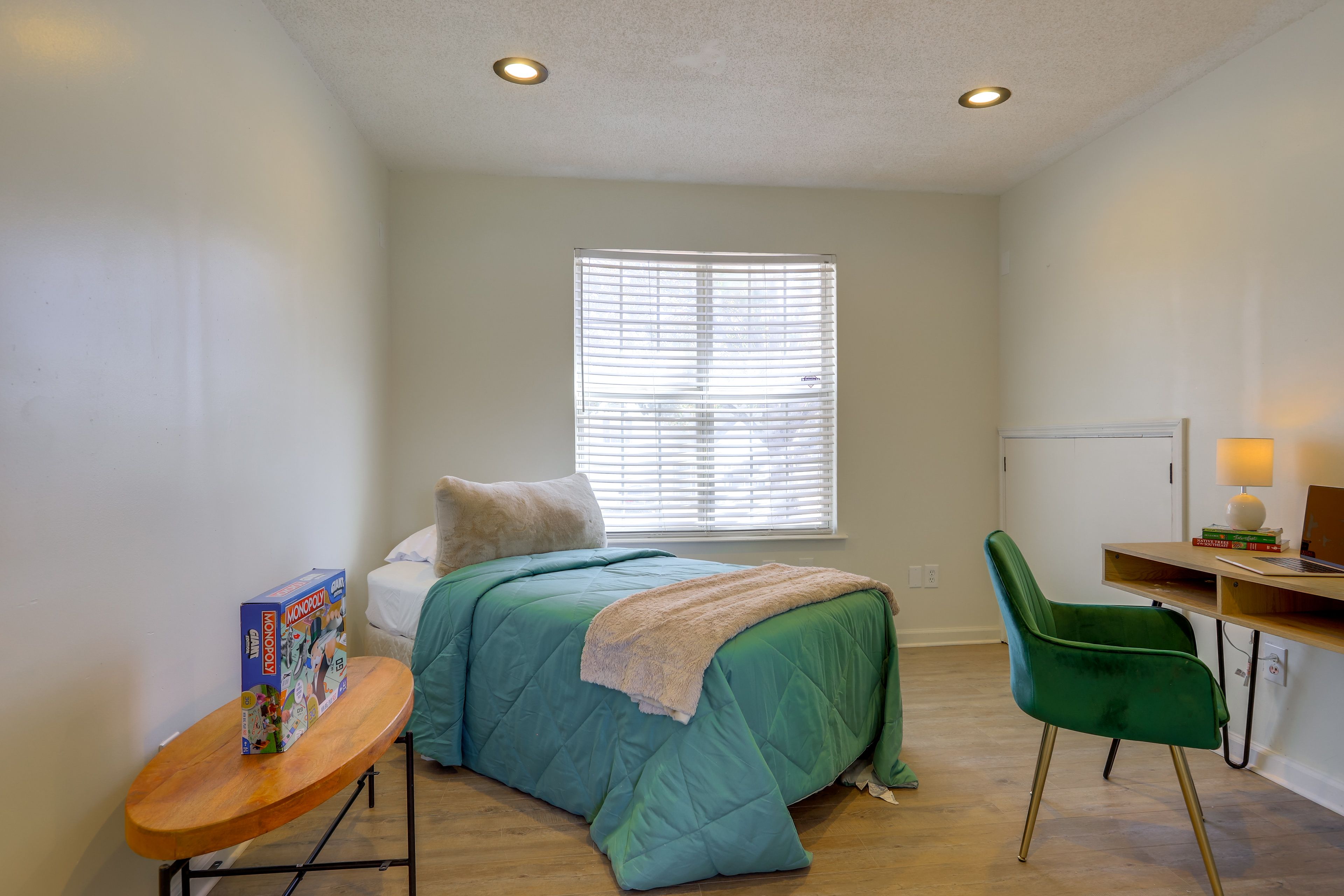 Bedroom 4 | Lower Level | Twin Bed | Desk