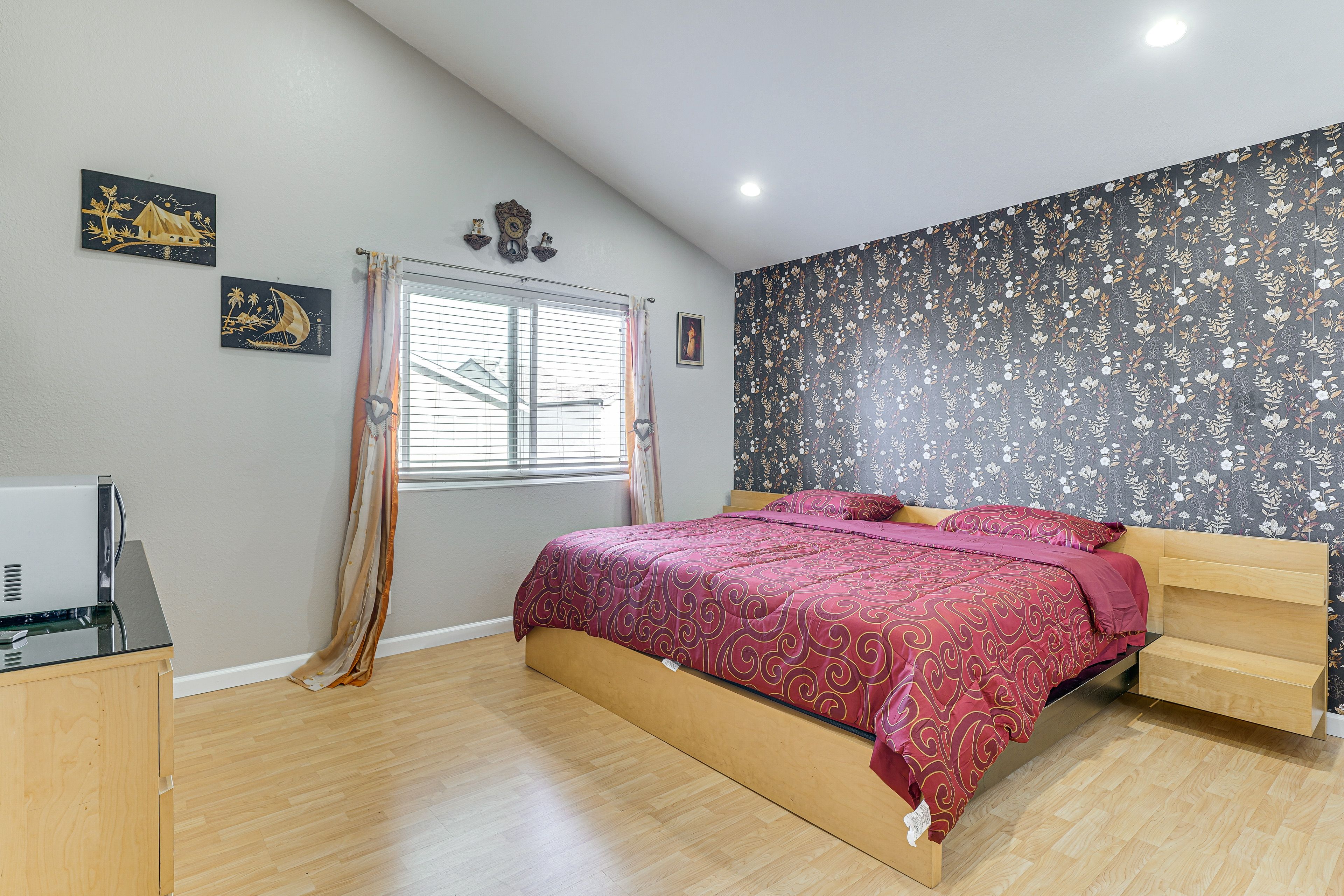 Bedroom 1 | King Bed | 2nd Floor