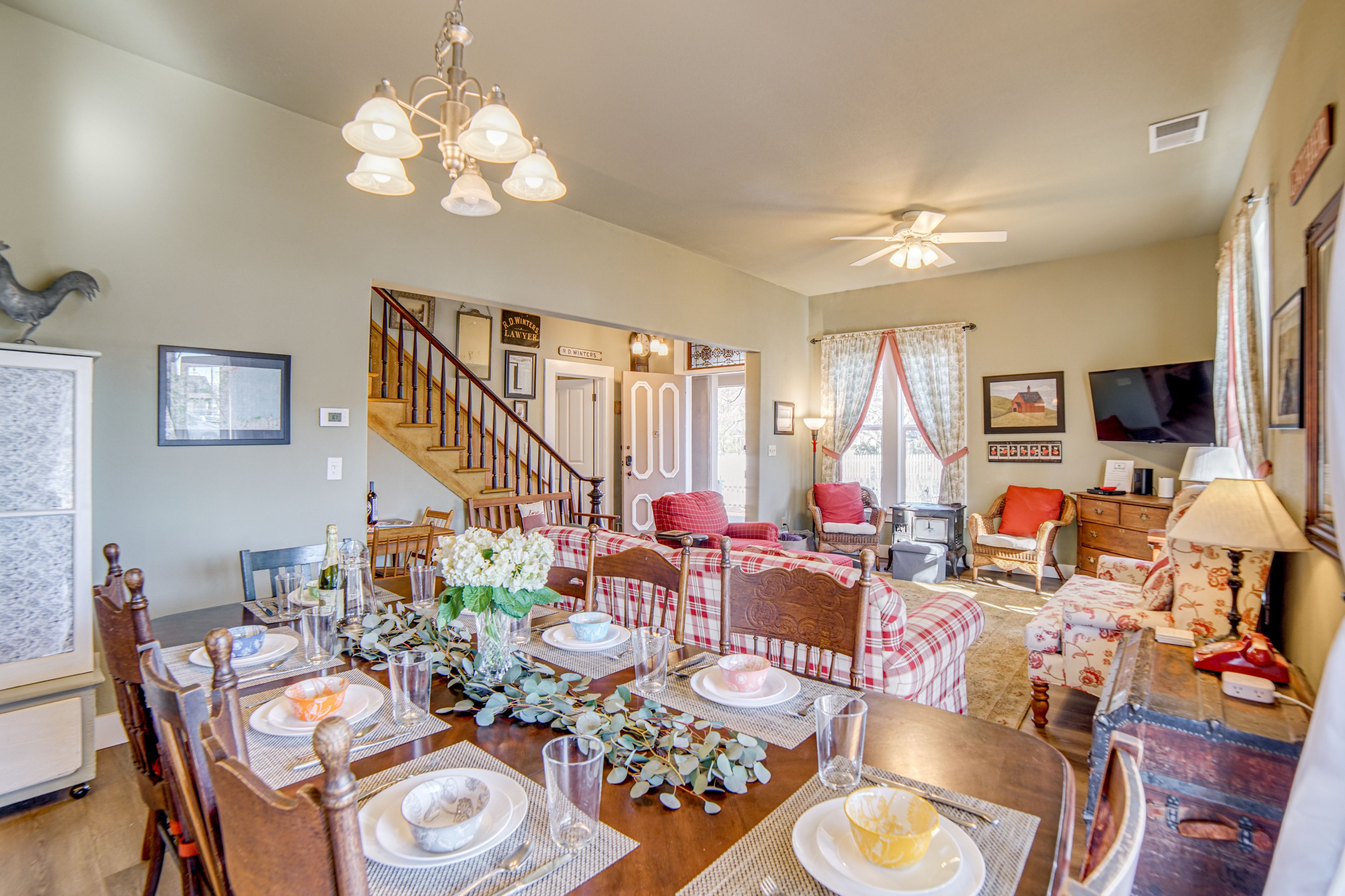 Dining Area | 1st Floor