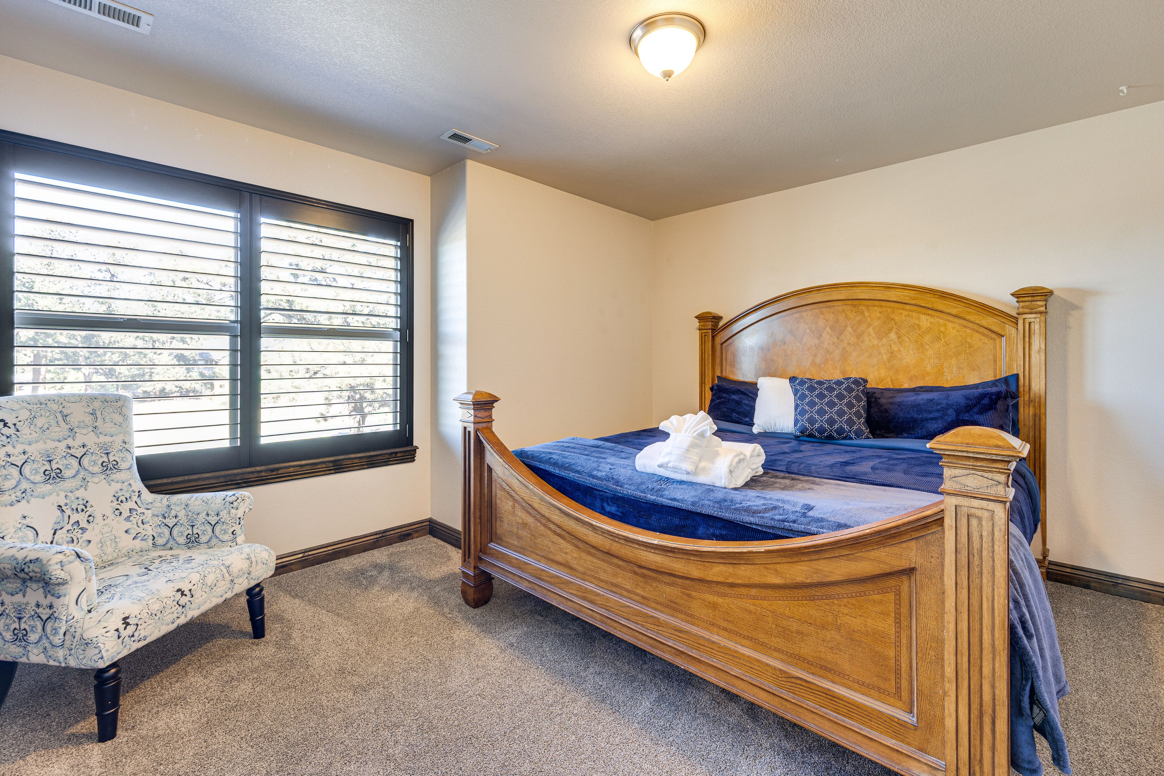 Bedroom 4 | King Bed | 2nd Floor