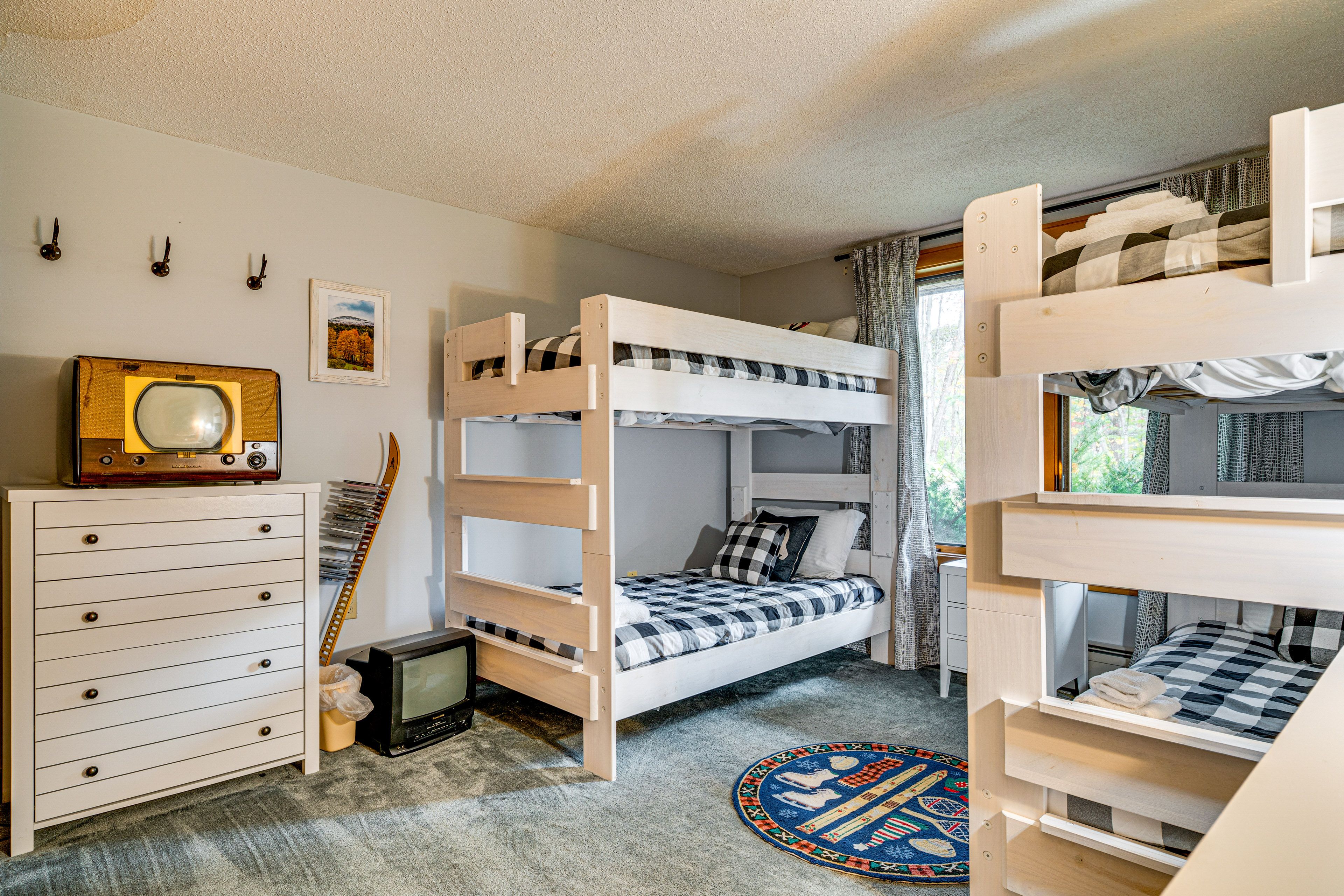Bedroom 2 | 2 Twin Bunk Beds | 1st Floor