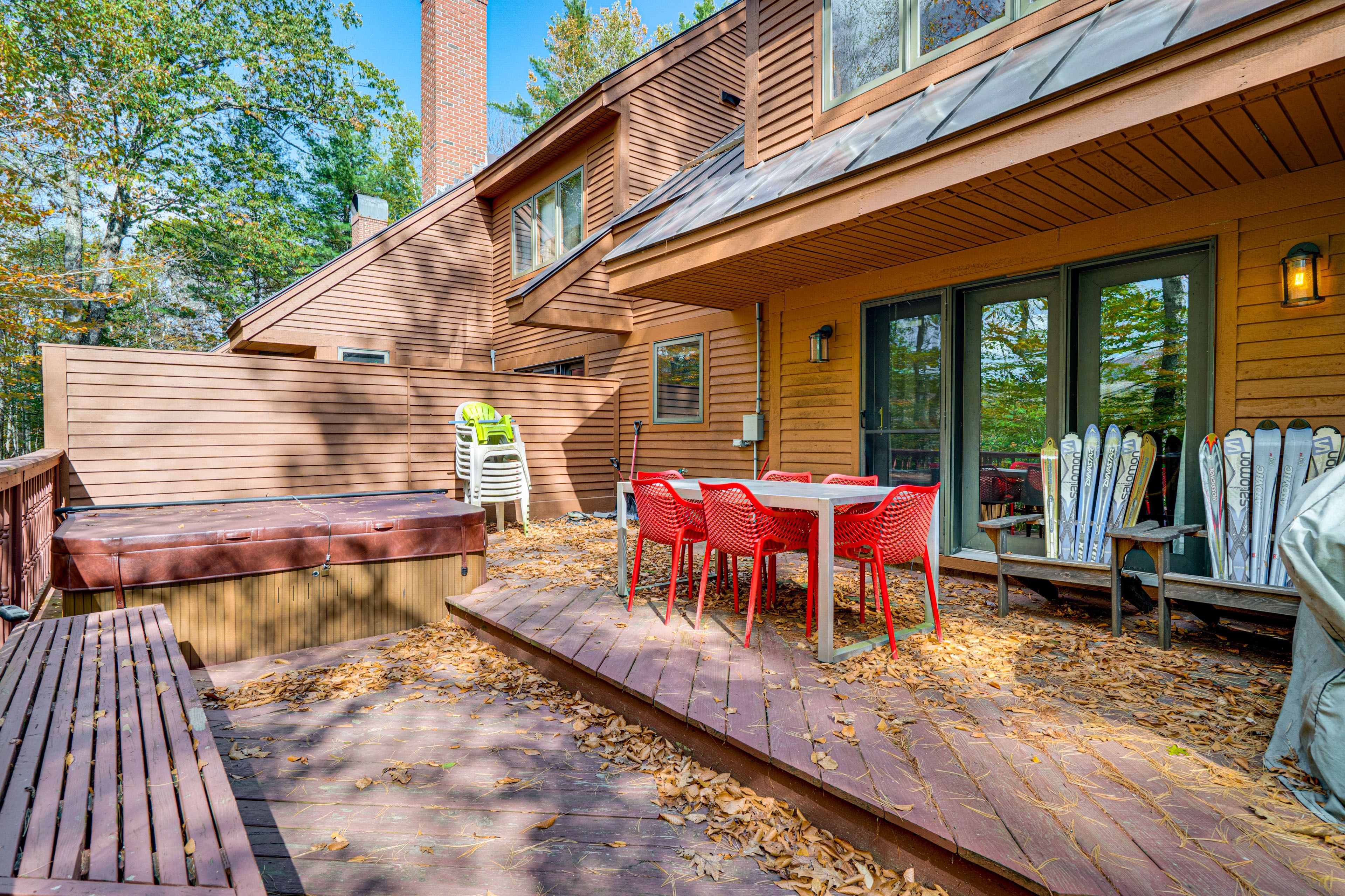 Deck | Hot Tub Not Available