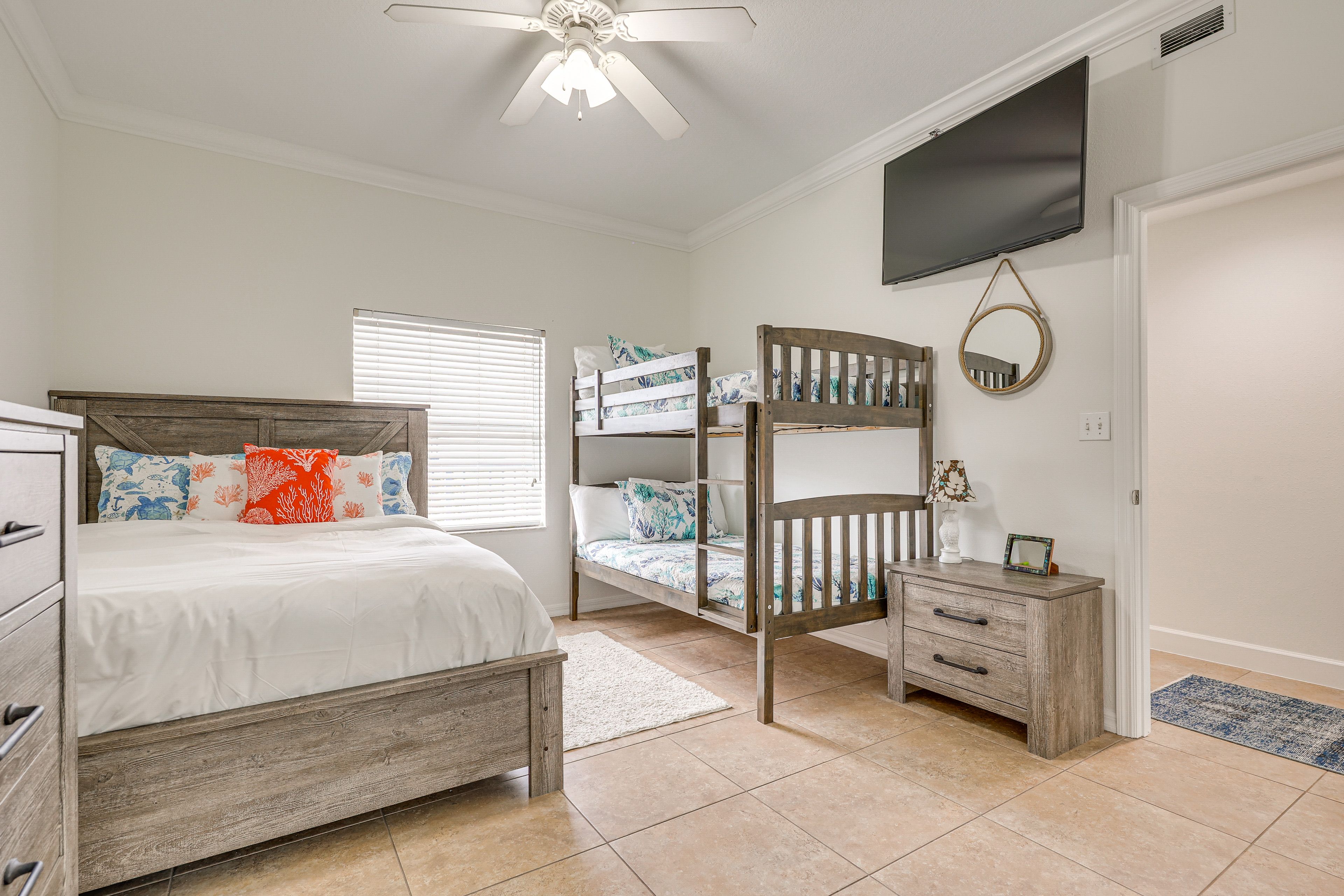 Bedroom 2 | Queen Bed | Twin Bunk Bed
