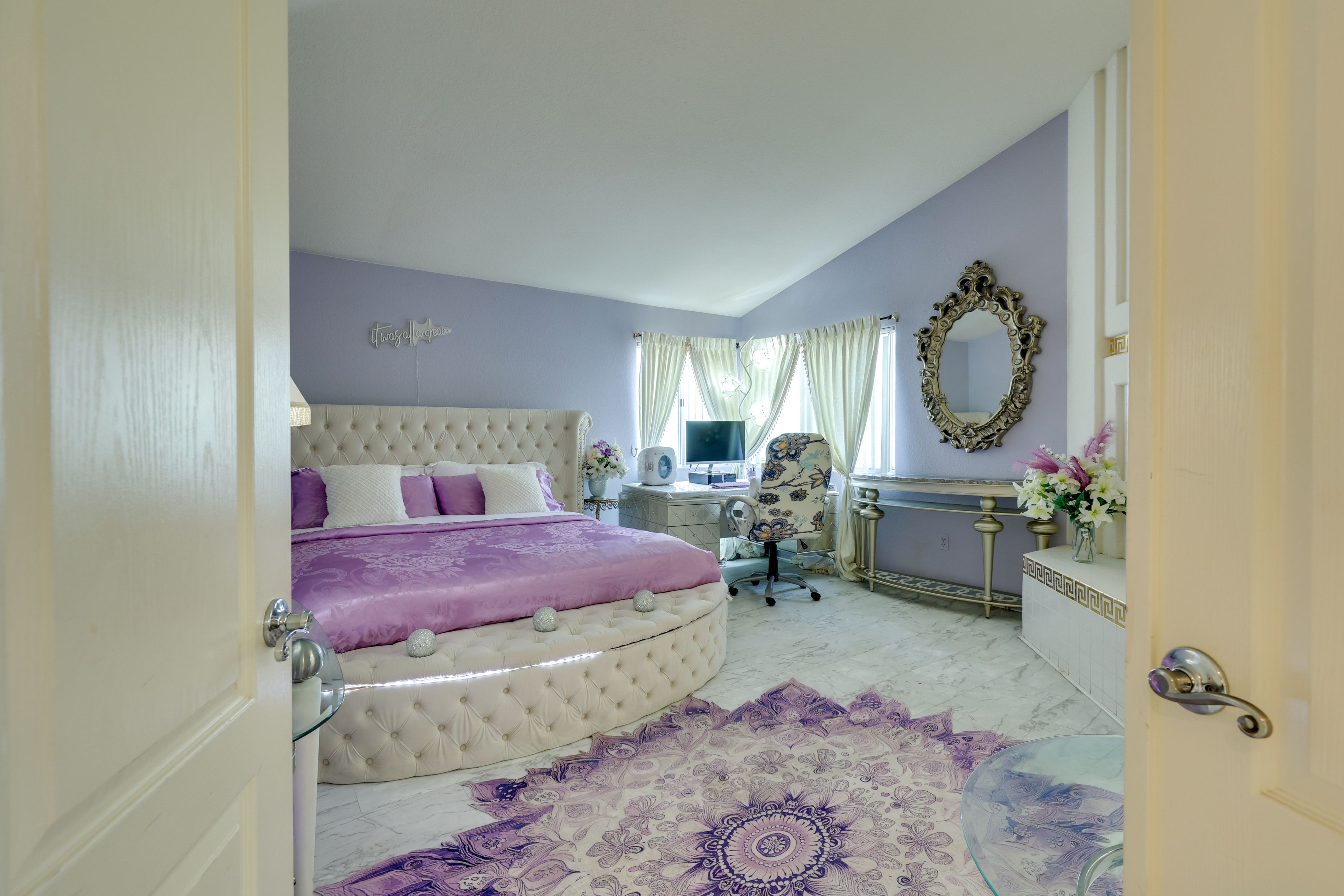 Bedroom 1 | King Bed | 2nd Floor